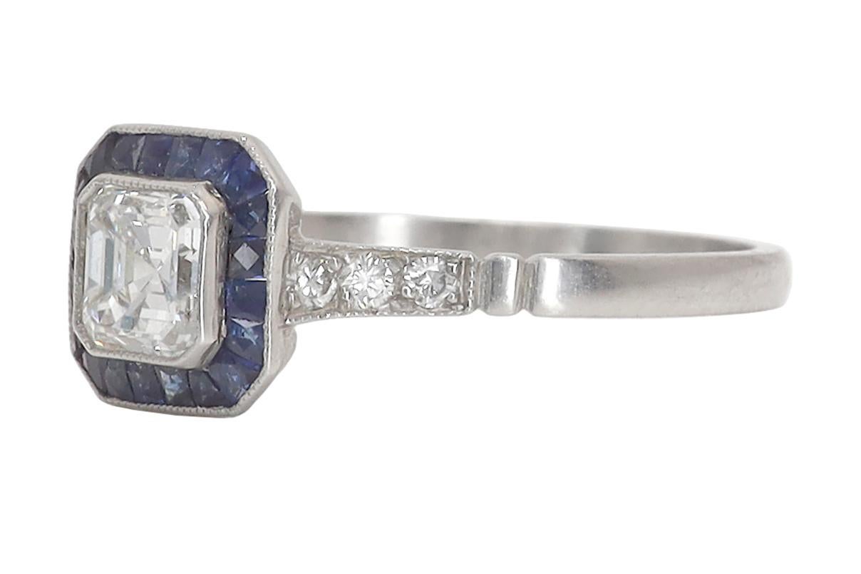 Verlobungsring im Art-déco-Stil mit Diamanten im Asscher-Schliff und Saphir-Halo Damen