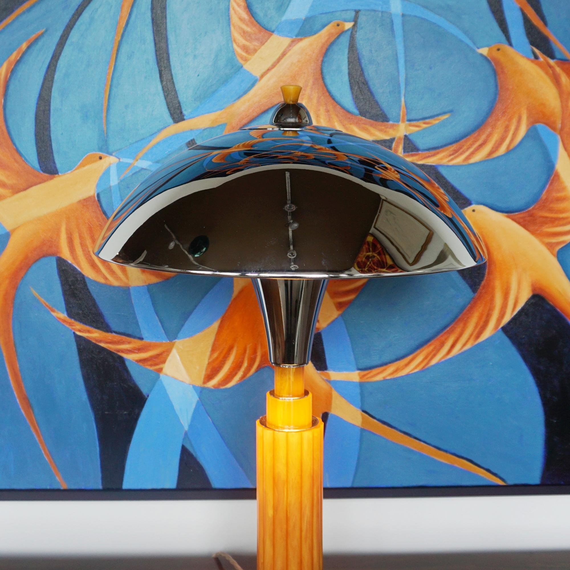 Kuppellampe im Art Deco Stil aus Bakelit und verchromtem Metall im Zustand „Gut“ im Angebot in Forest Row, East Sussex