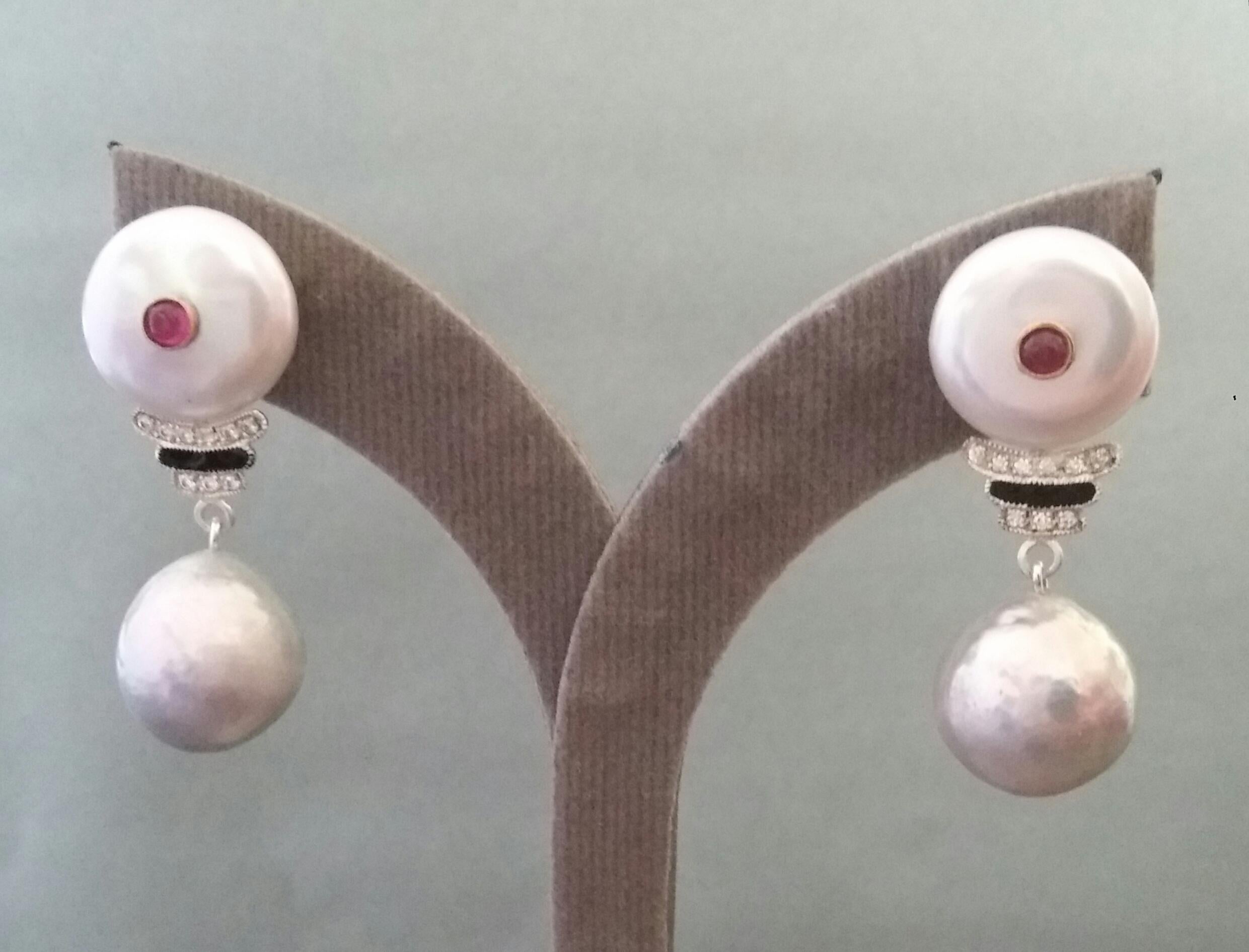 Art Deco Style Baroque Pearls Gold Emeralds Diamonds Enamel Grey Pearls Earrings For Sale 6