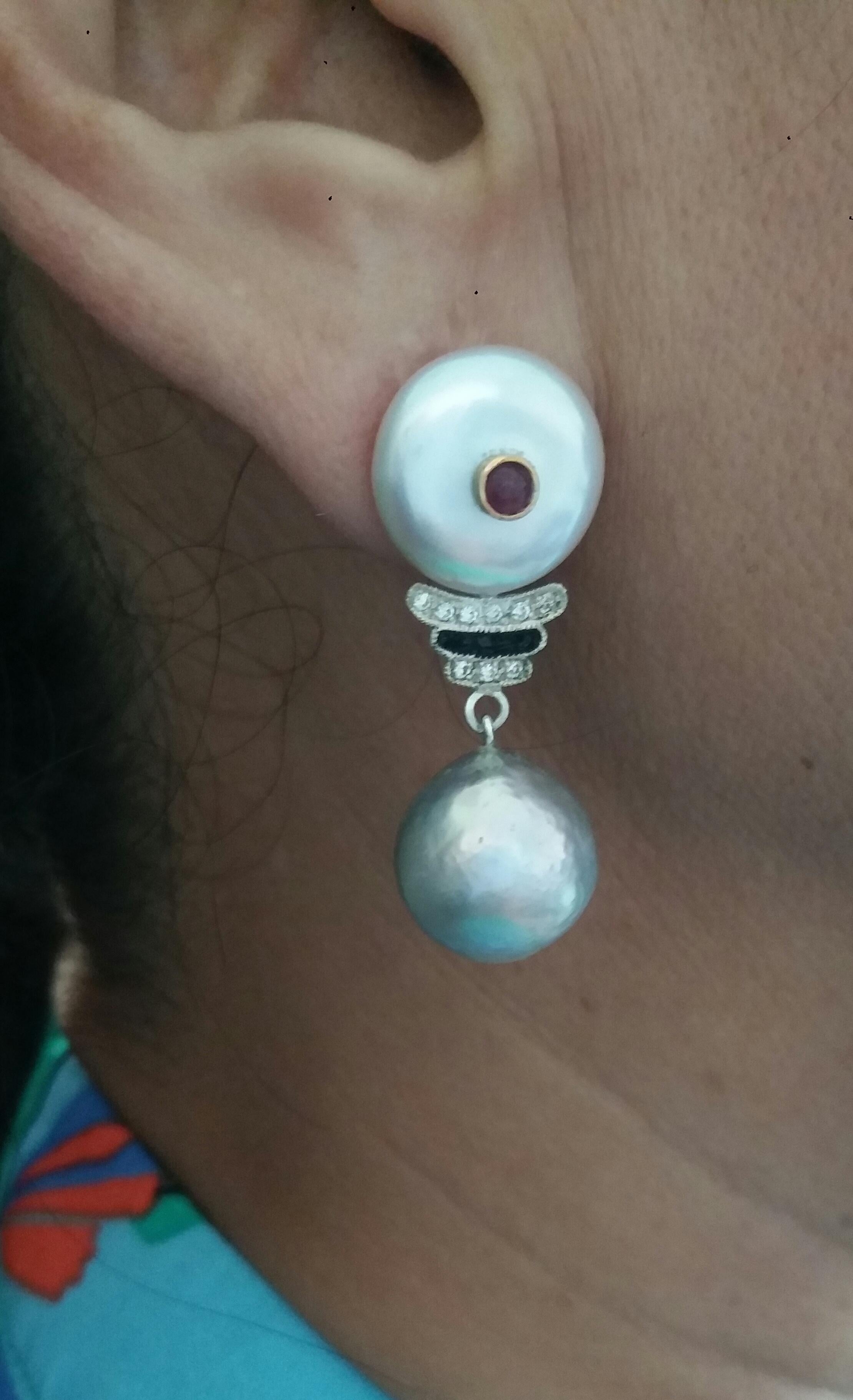 Art Deco Style Baroque Pearls Gold Emeralds Diamonds Enamel Grey Pearls Earrings For Sale 4