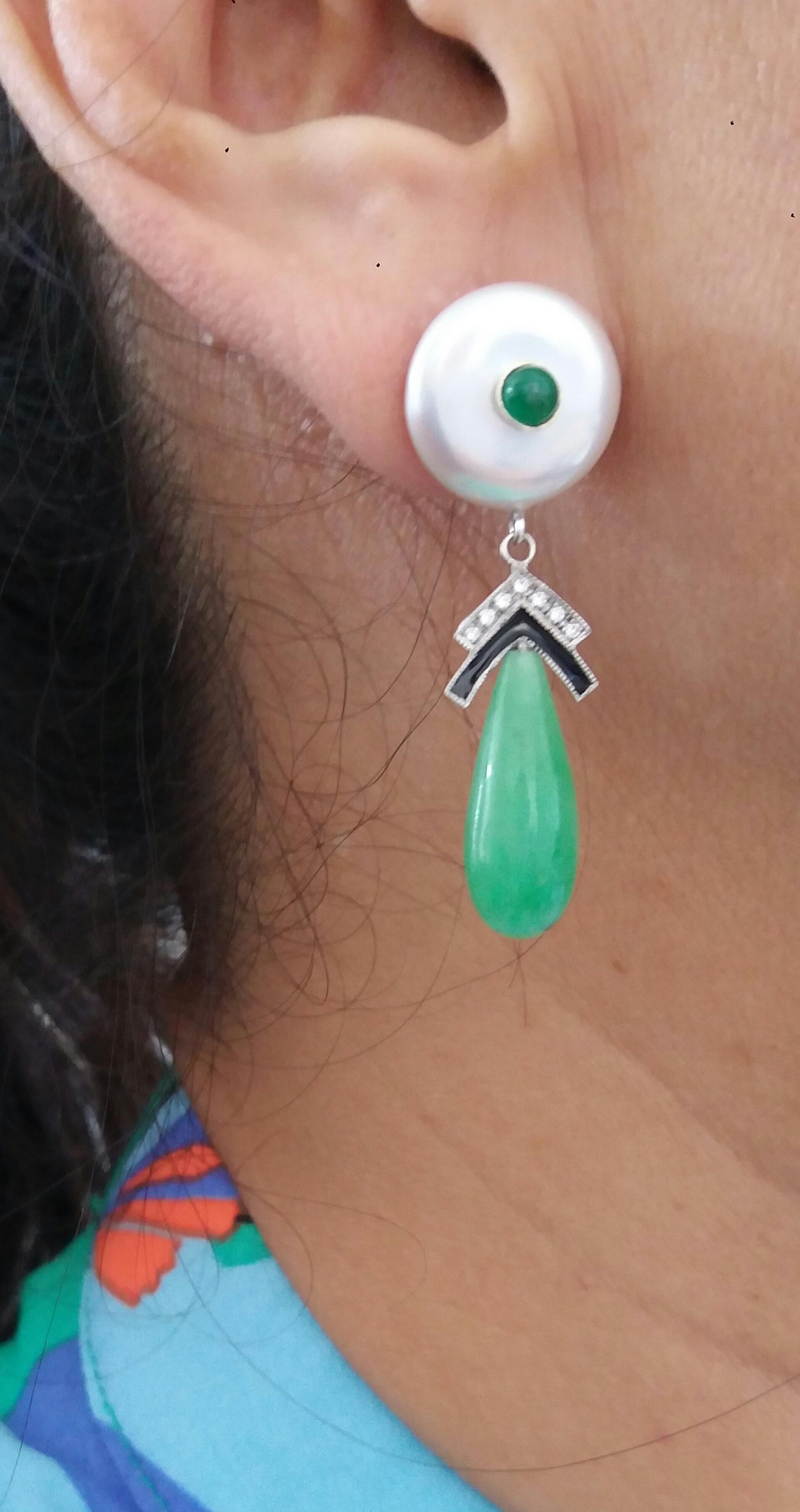 Art Deco Stil Barock Perlen Gold Smaragde Diamanten Emaille Jade Tropfen-Ohrringe (Gemischter Schliff) im Angebot