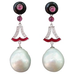 Pendientes de Esmalte Rojo Estilo Art Déco Perlas Barrocas Rubí Negro Onix Oro Diamantes