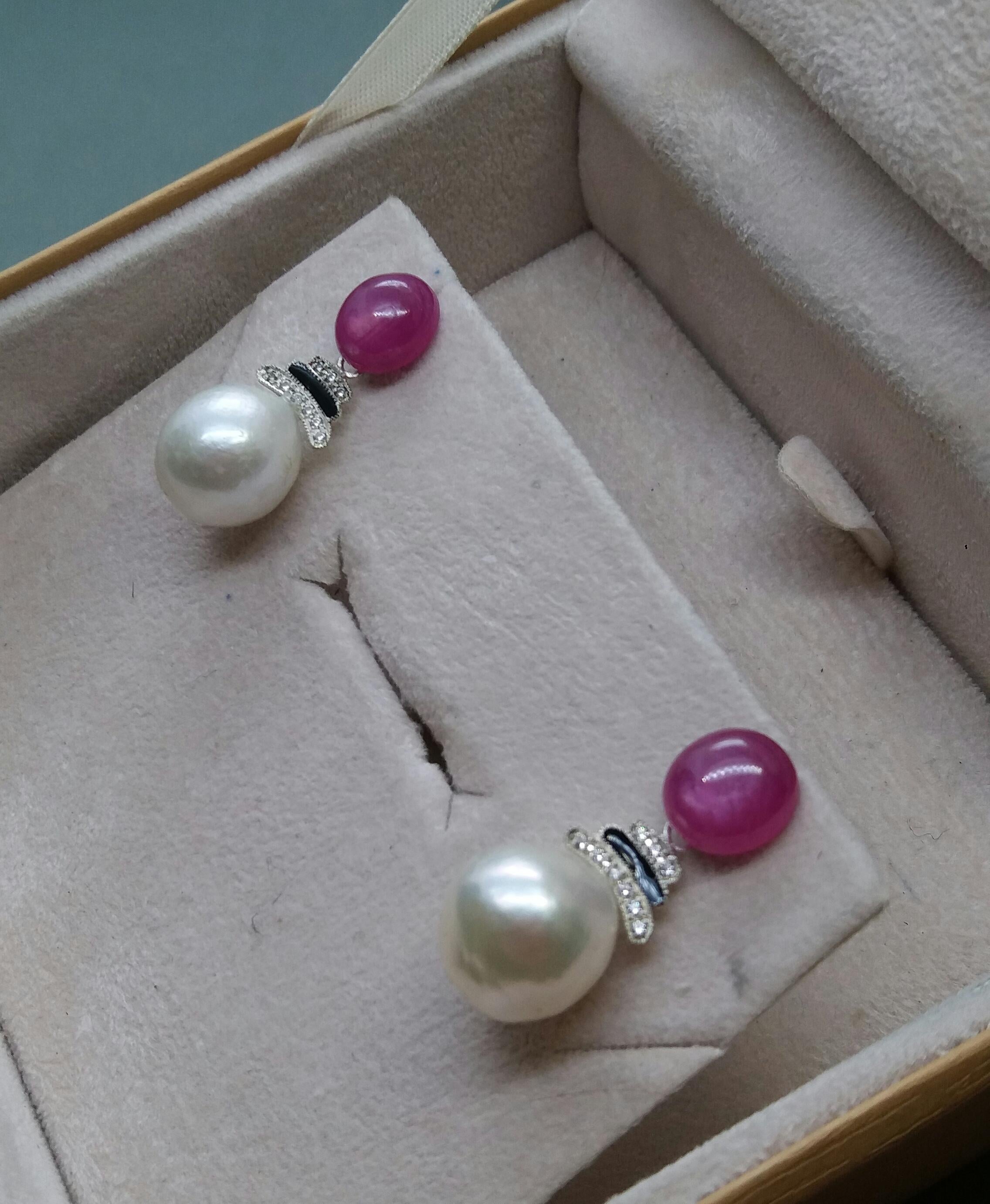 Art Deco Style Baroque Pearls Ruby Cab 14 Kt Gold Diamonds Black Enamel Earrings For Sale 1