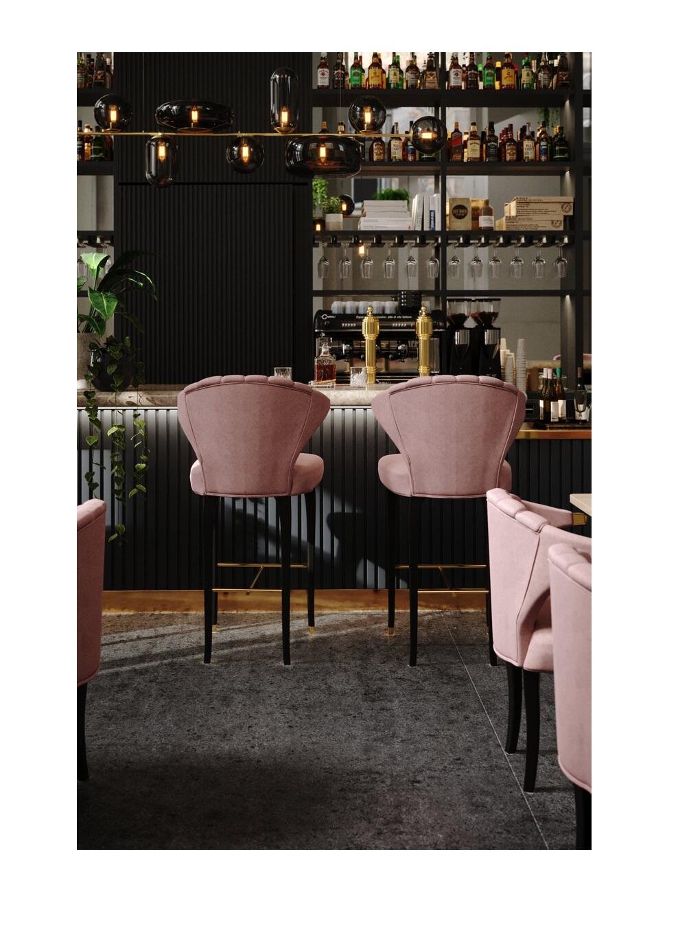 Portugais Tabouret de bar de style Art déco - Détails en velours rose frêne et laiton. en vente