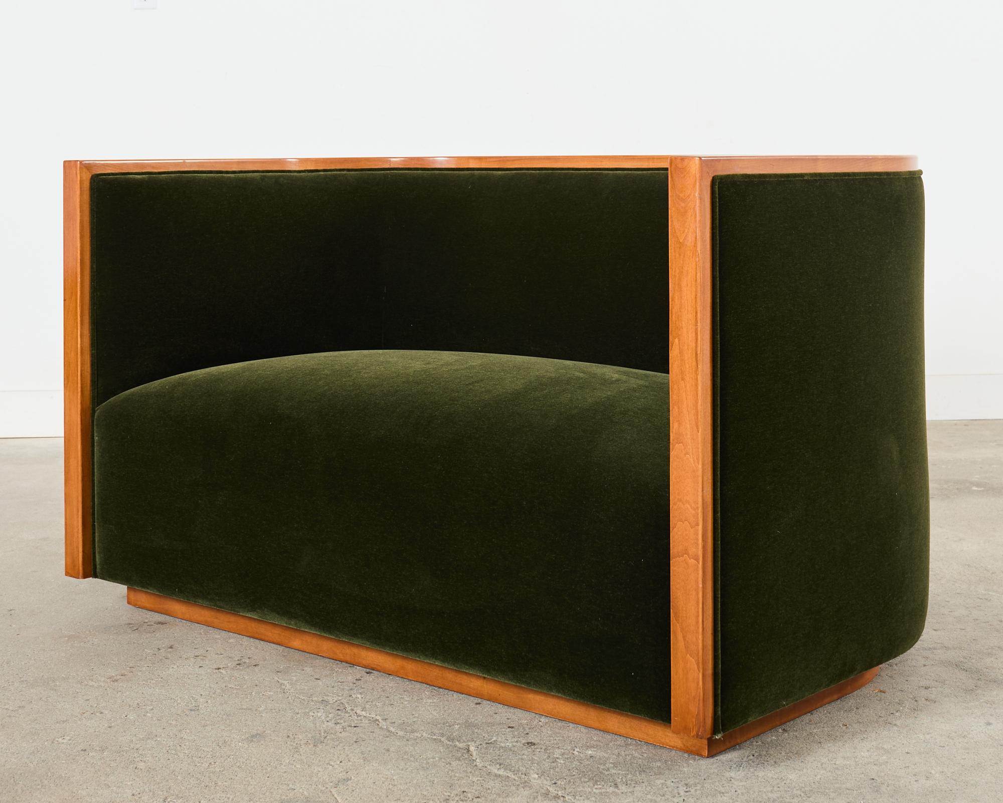 Sofa-Sessel aus Birke und Mohair im Art-déco-Stil nach Jules Leleu im Zustand „Gut“ im Angebot in Rio Vista, CA