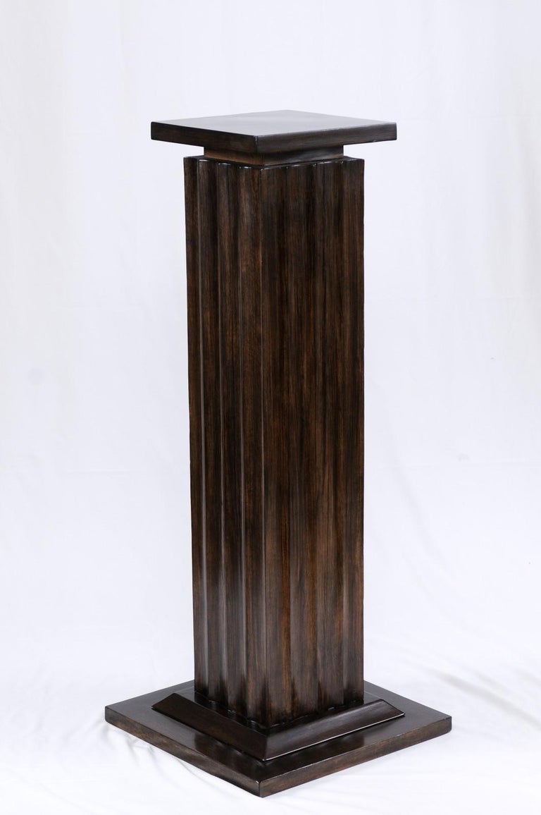 Piédestal/Columne en placage d'oiseaux de style Art Déco En vente sur