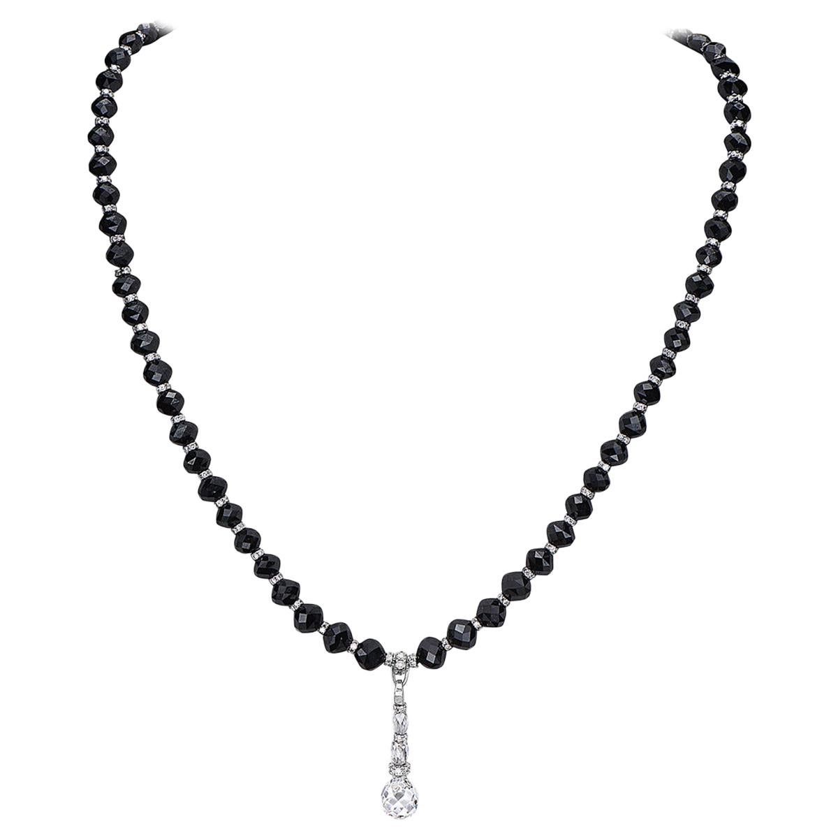 Collier pendentif « style Art déco » en diamants noirs et blancs à briolette