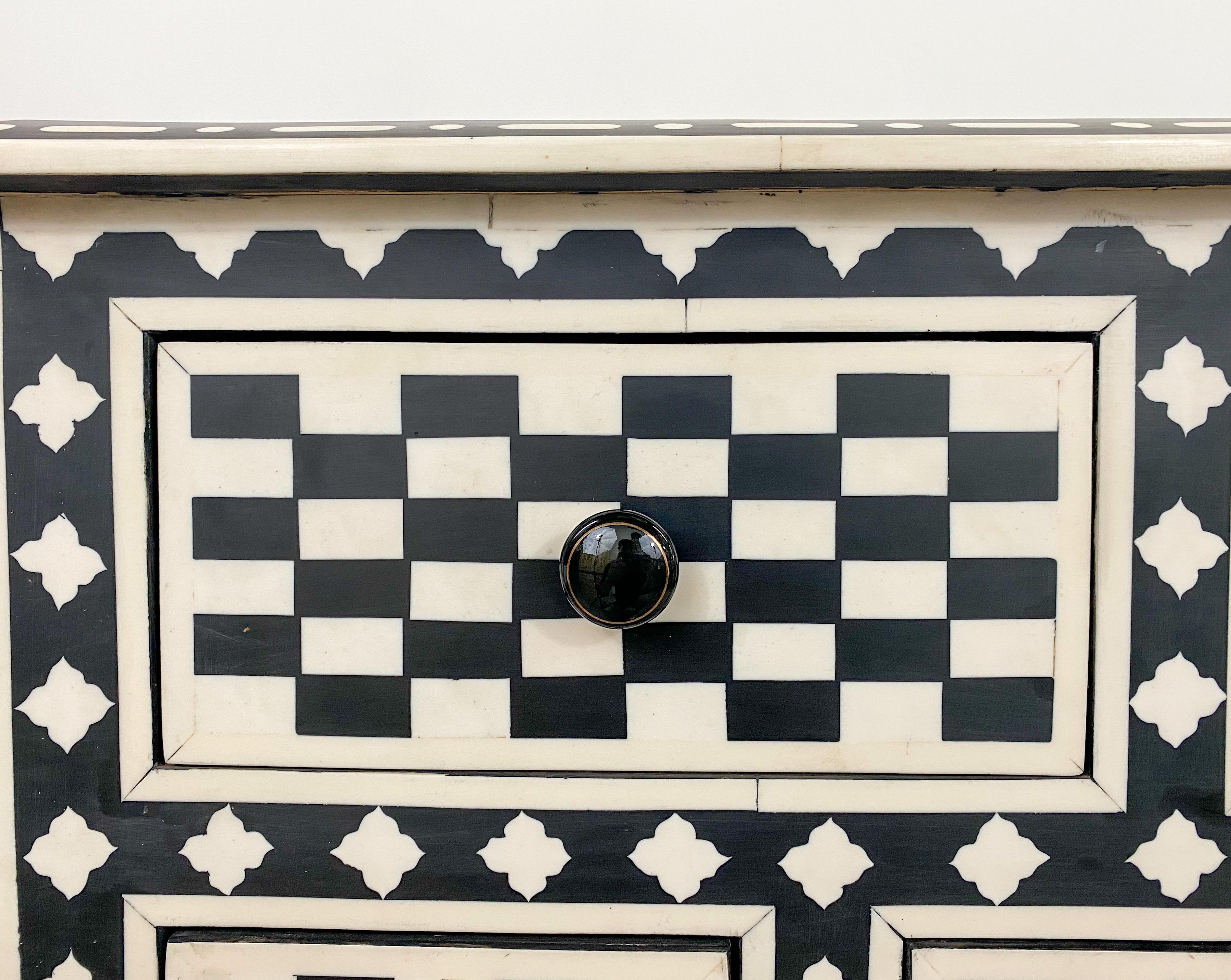 Art Deco Style Black and White Checkers Design Dresser, Chest or Commode For Sale 11