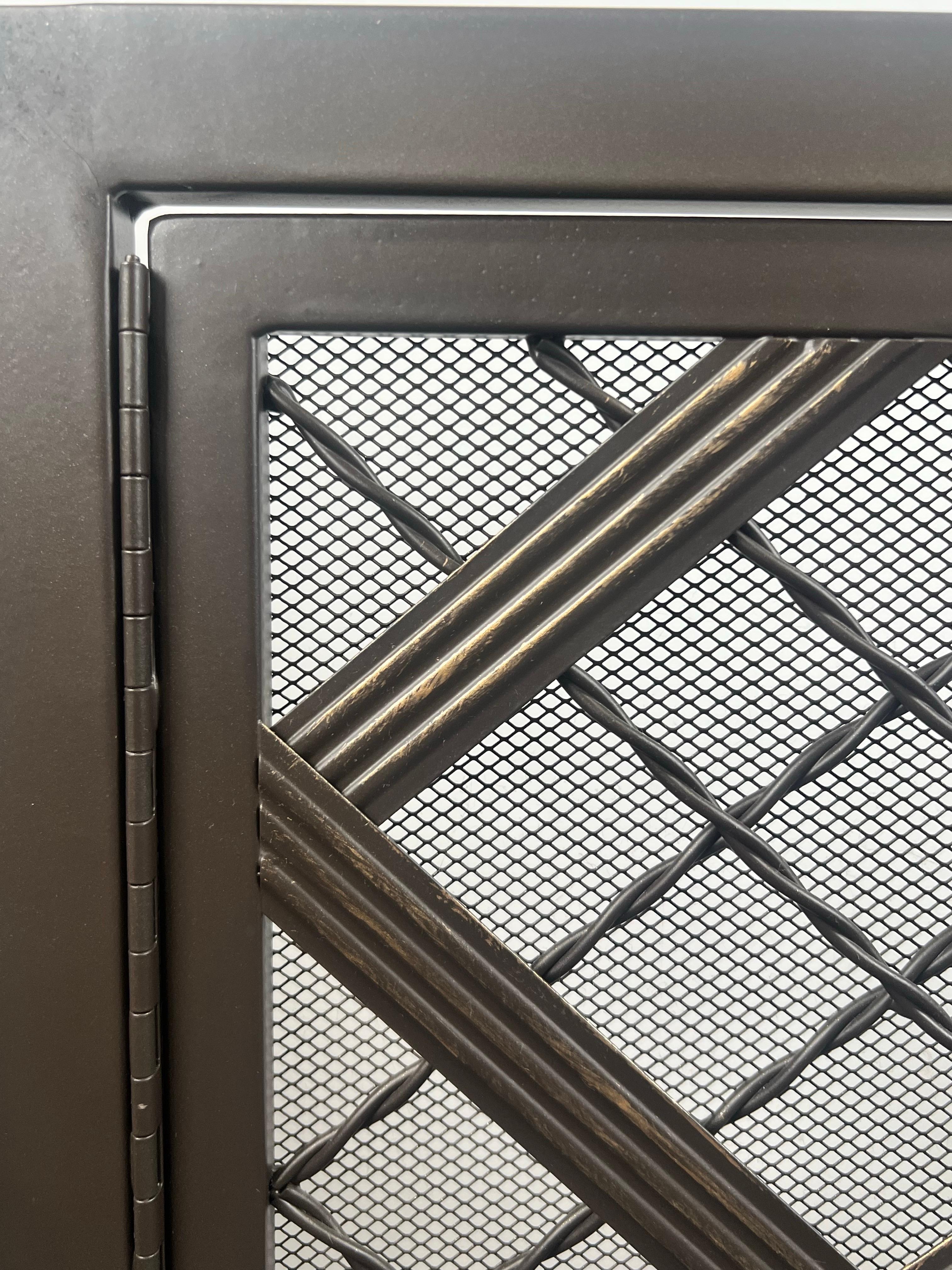 Art Deco Style Black & Bronzed Metal Two-Door & Diamond Design Fireplace Screen For Sale 6