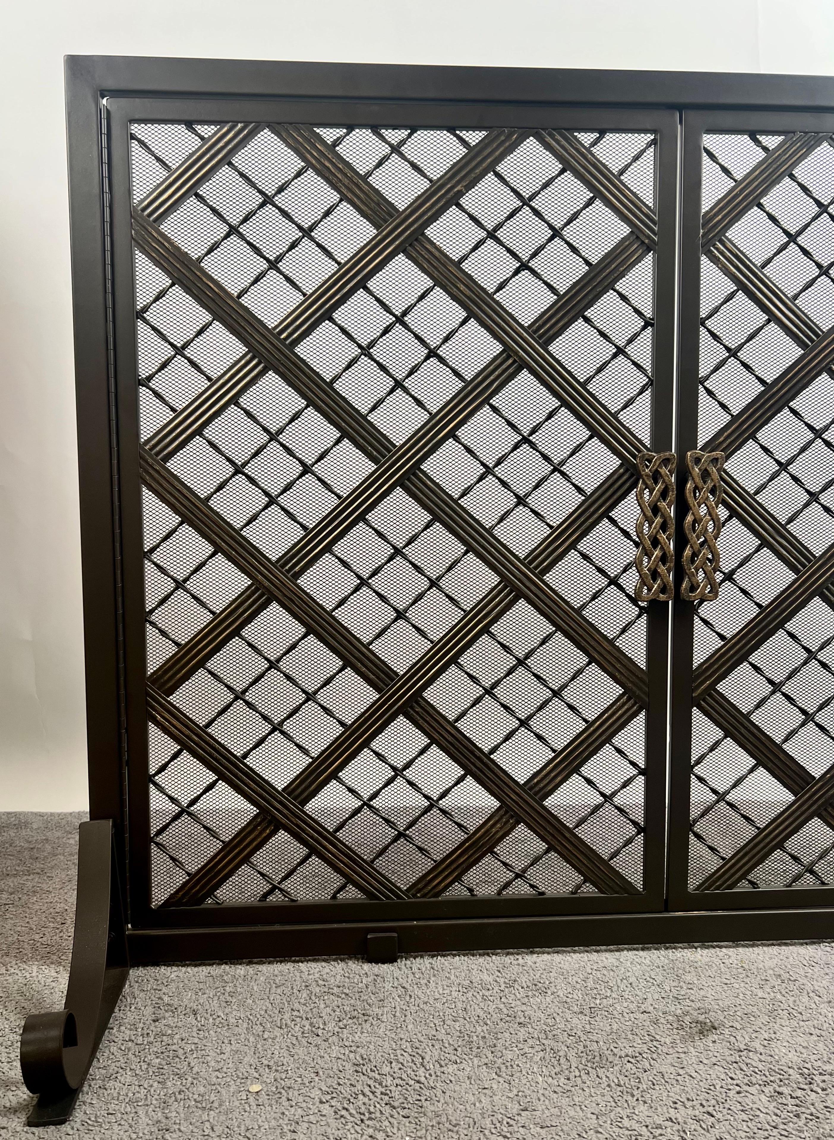 20th Century Art Deco Style Black & Bronzed Metal Two-Door & Diamond Design Fireplace Screen For Sale