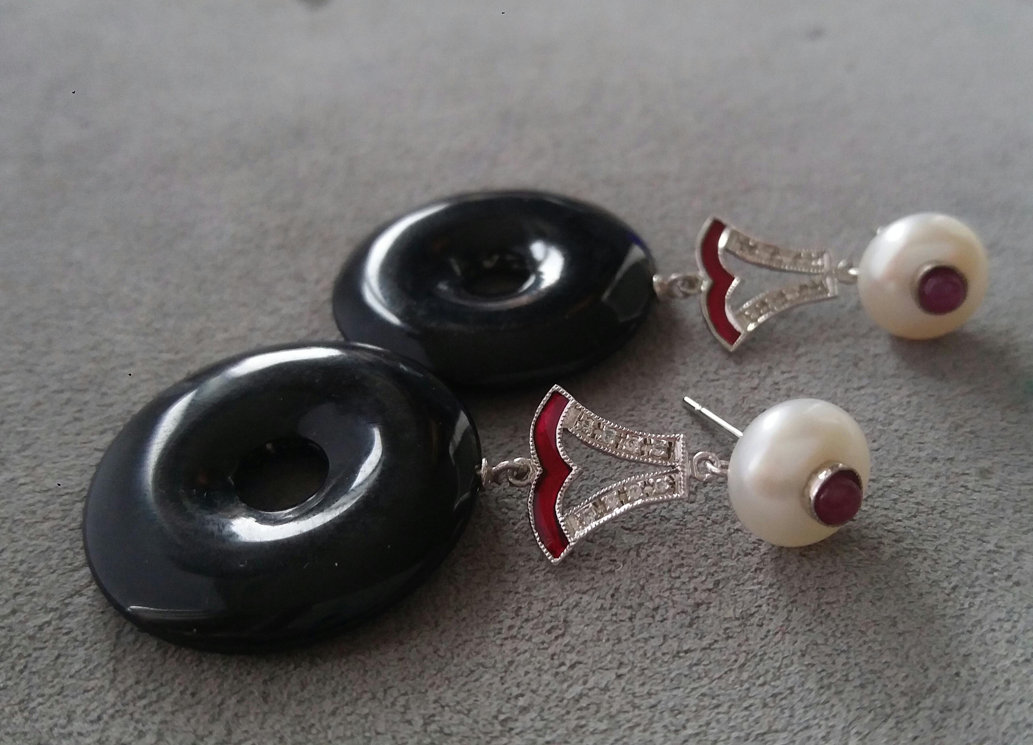 Ohrringe im Art-Déco-Stil mit schwarzem Onyx, Perle, Rubin, Gold, Emaille und Diamanten (Gemischter Schliff) im Angebot