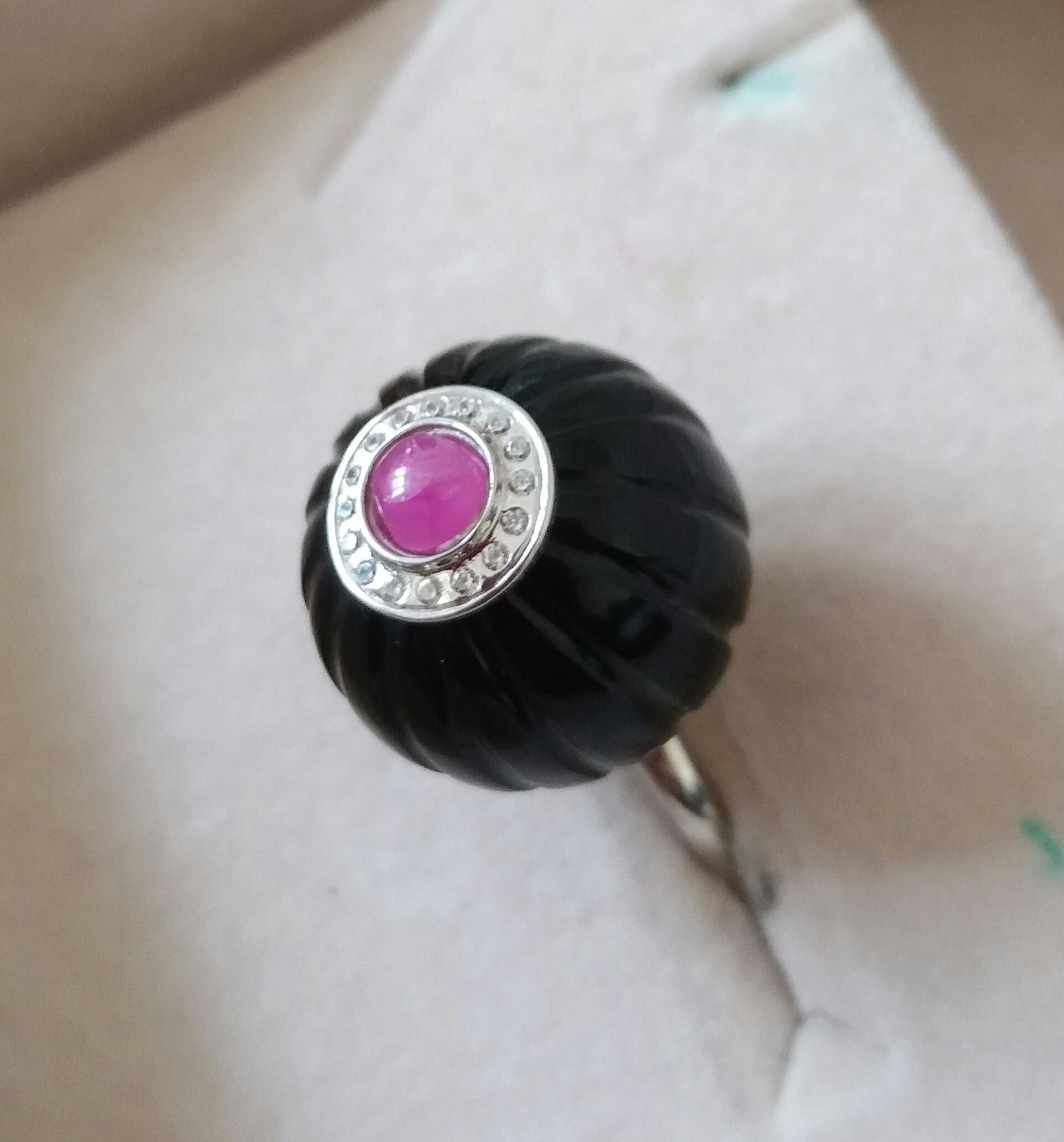 For Sale:  Art Deco Style Black Onyx Carved Ball Ruby 14k White Gold Diamonds Cocktail Ring 2