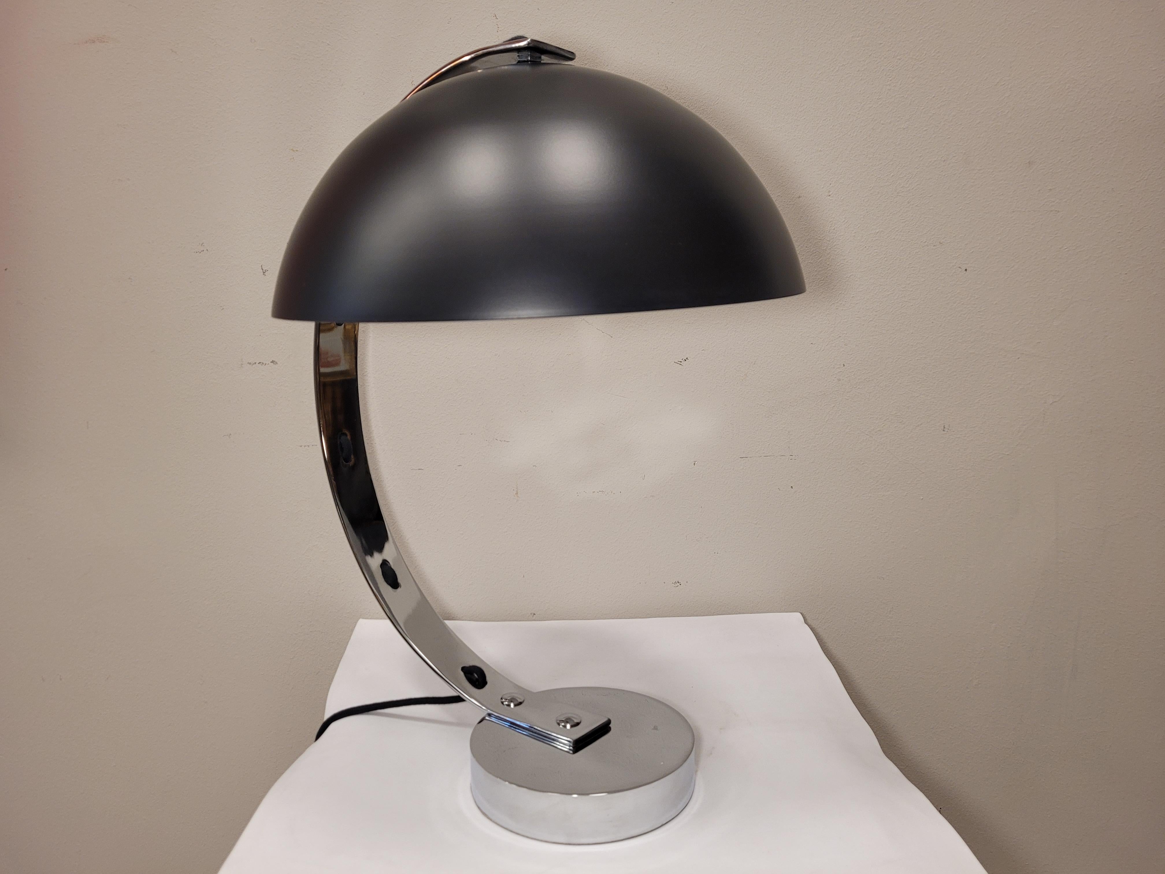 Art Deco Style Black Table Lamp, England Desk Lamp, Aluminum, Steel For Sale 10