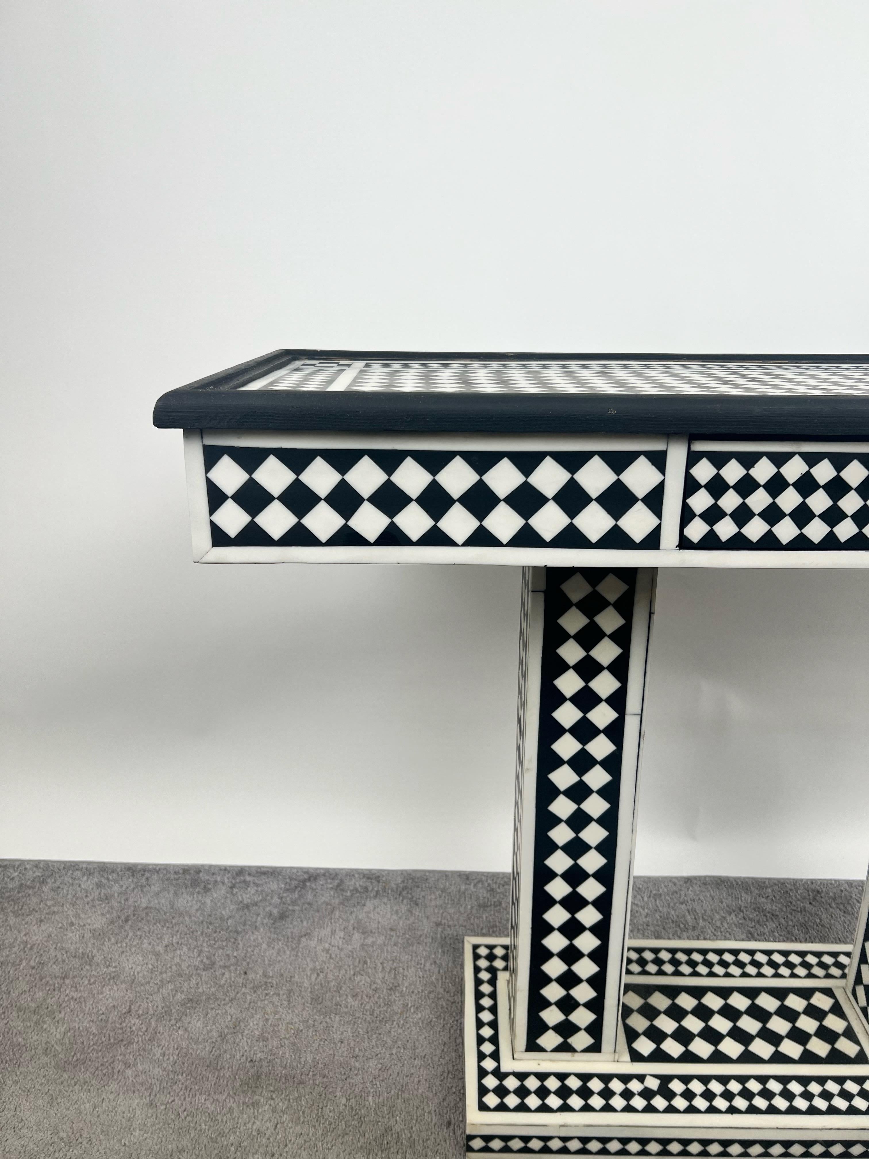Art Deco Style Black & White Resin Console Table in Diamond Pattern For Sale 1