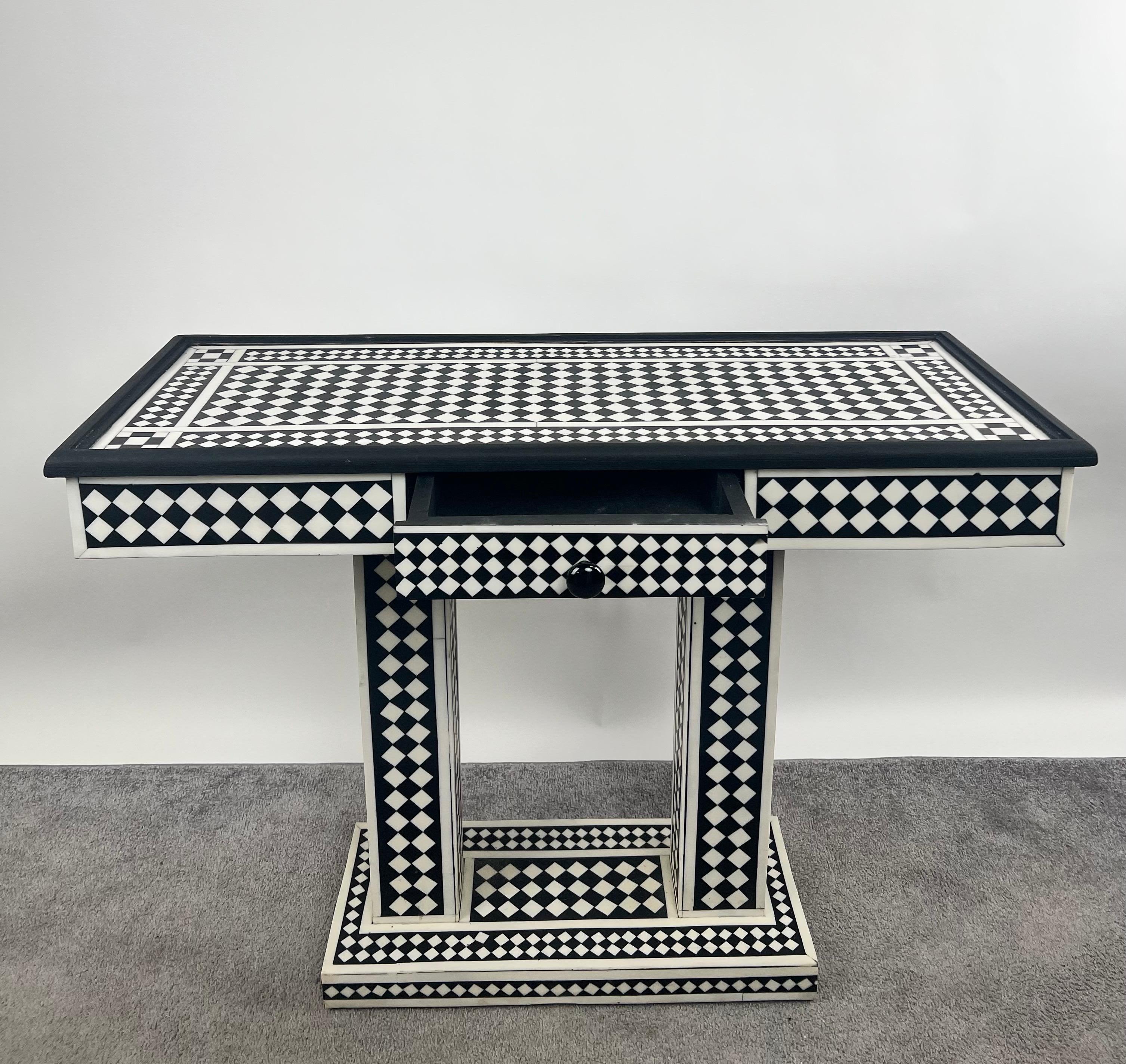 Art Deco Style Black & White Resin Console Table in Diamond Pattern For Sale 2