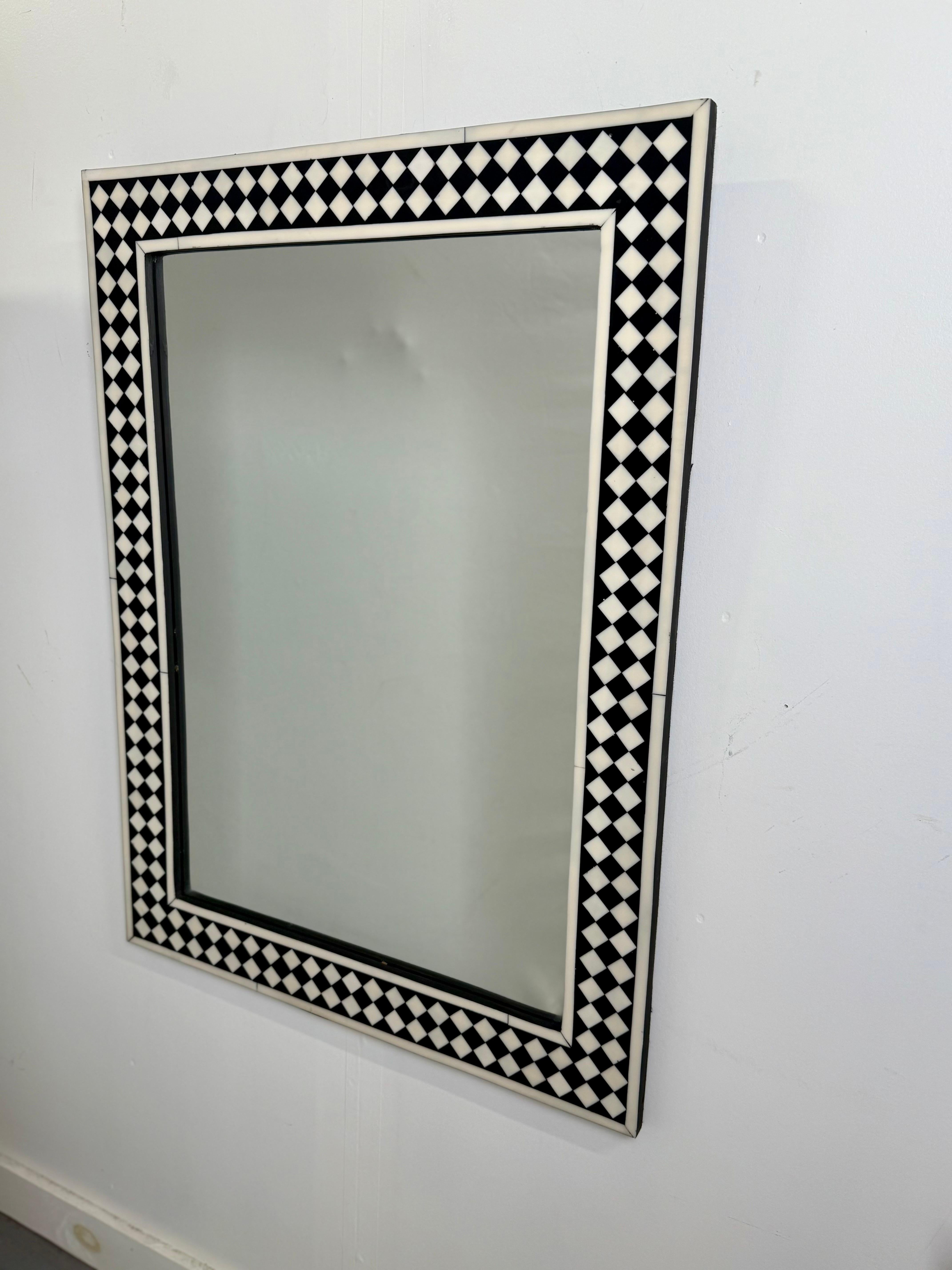 Art Deco Style Black & White Resin Diamond Design Wall, Table or Mantel Mirror In Good Condition For Sale In Plainview, NY
