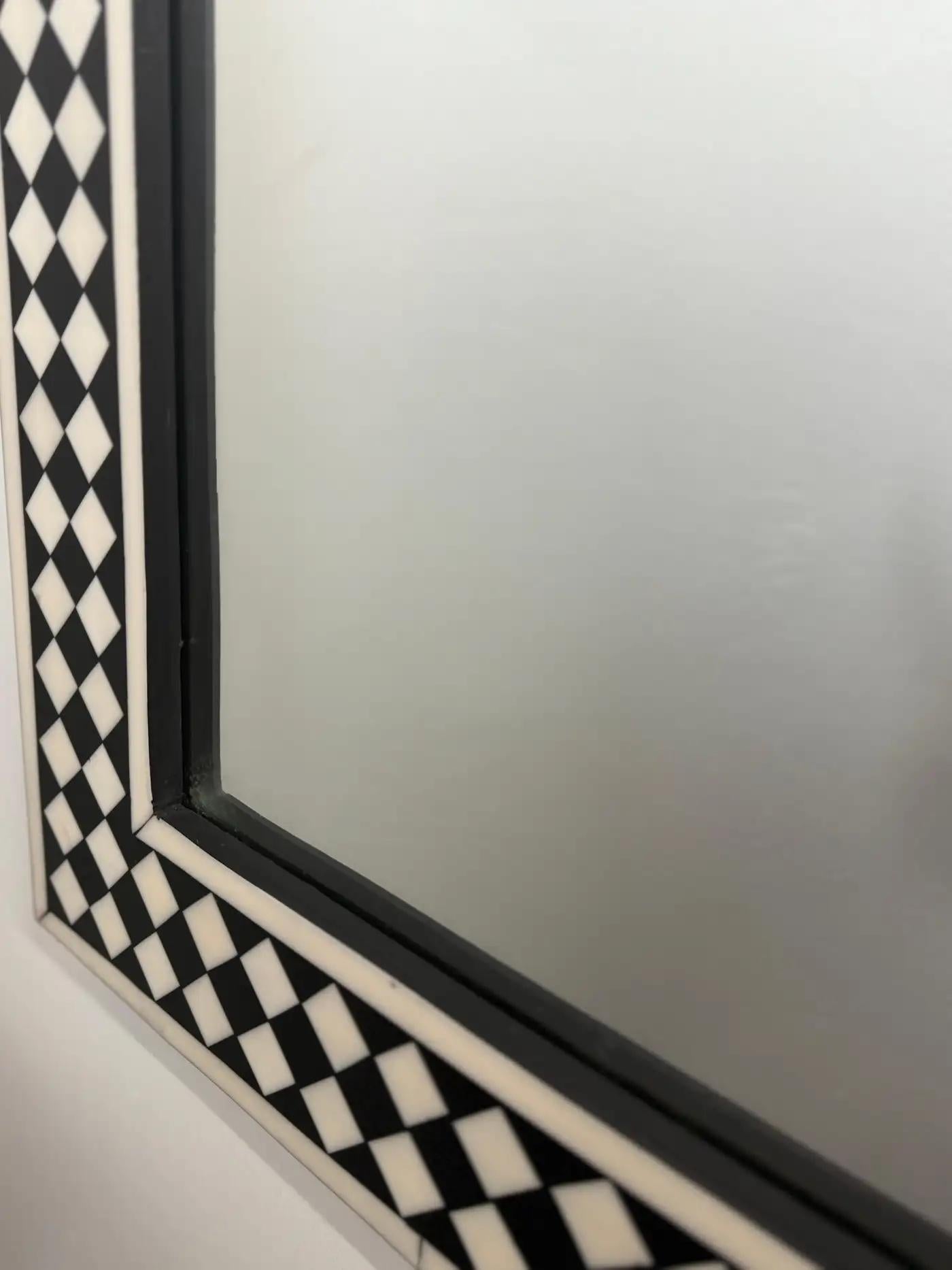 Art Deco Style Black & White Resin in Diamond design Mirror & Console, Set of 2 For Sale 1