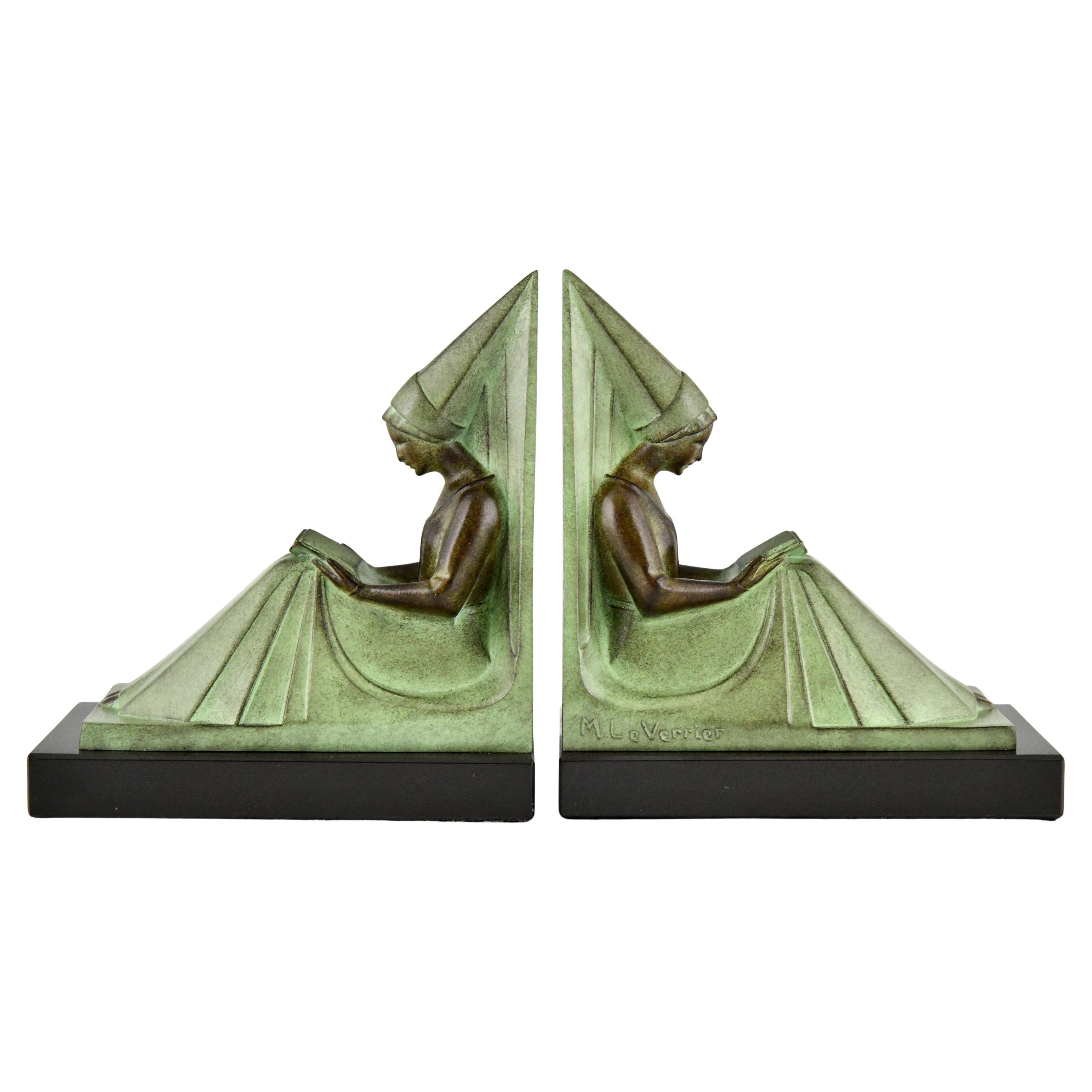 Art Deco style bookends reading ladies Moyen Age signed Max Le Verrier.