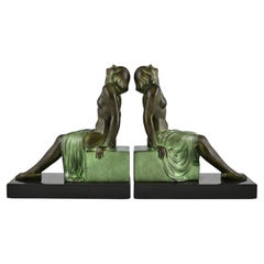 Fermalibri in stile Art Deco con nudi seduti Insouciance Janle per Max Le Verrier.