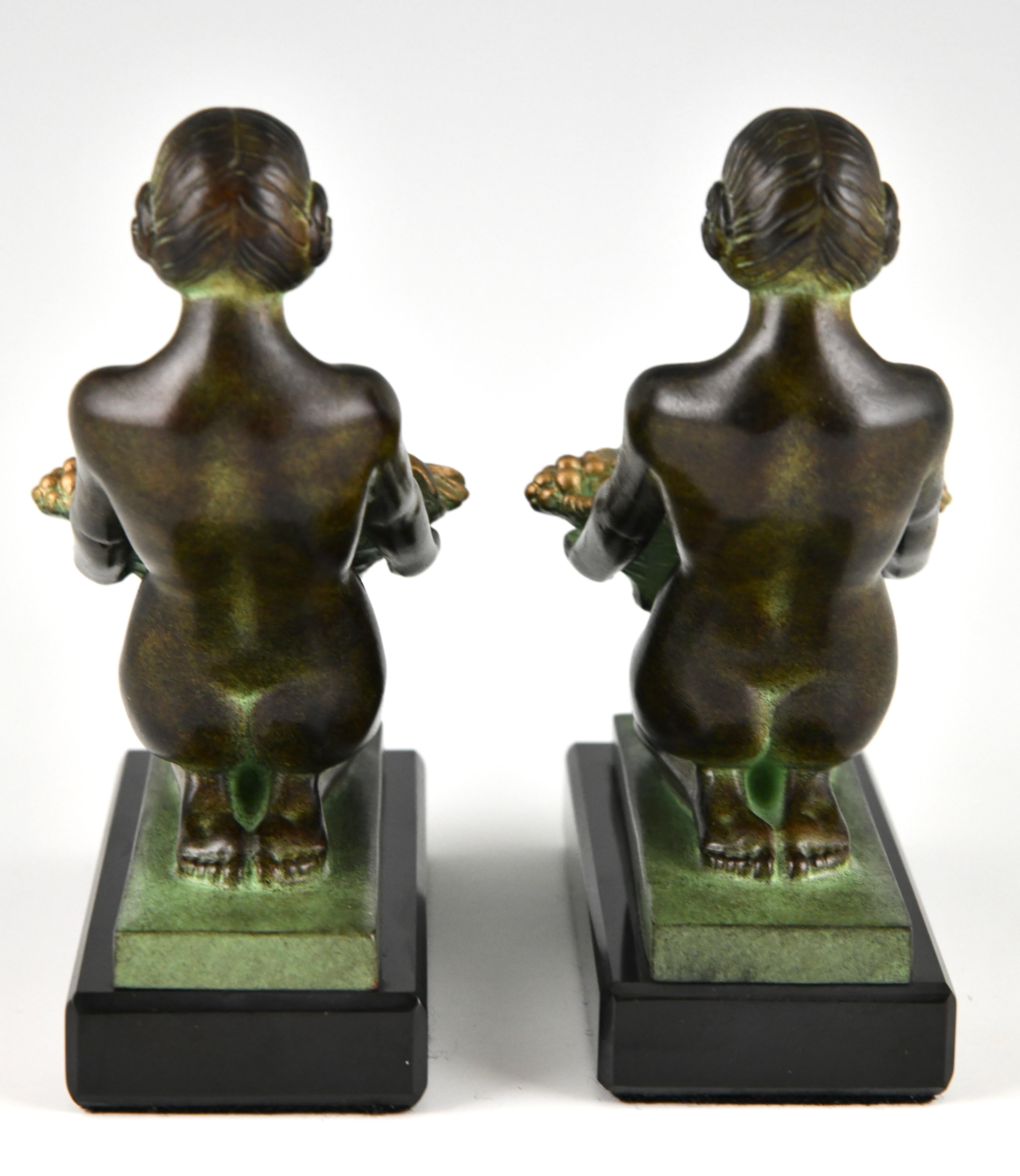 Art Deco style bookends with nudes Ceuillette signed Max Le Verrier. In New Condition For Sale In Antwerp, BE