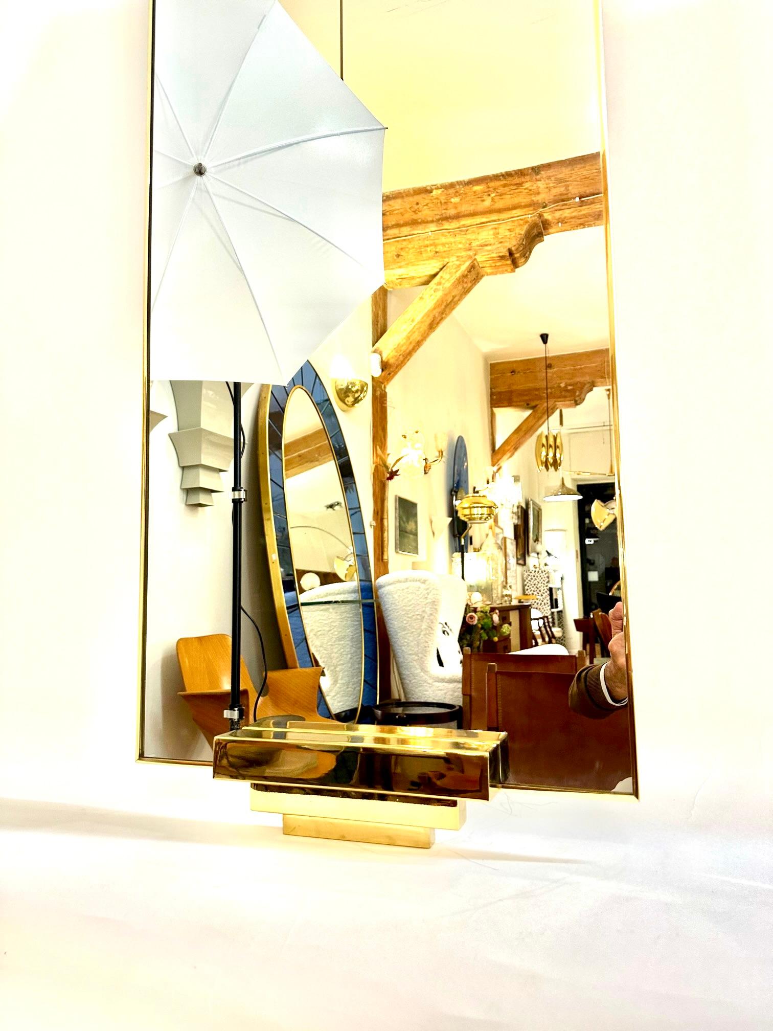 Art Deco Style Brass and glass Wall Mirror In Good Condition For Sale In Madrid, ES