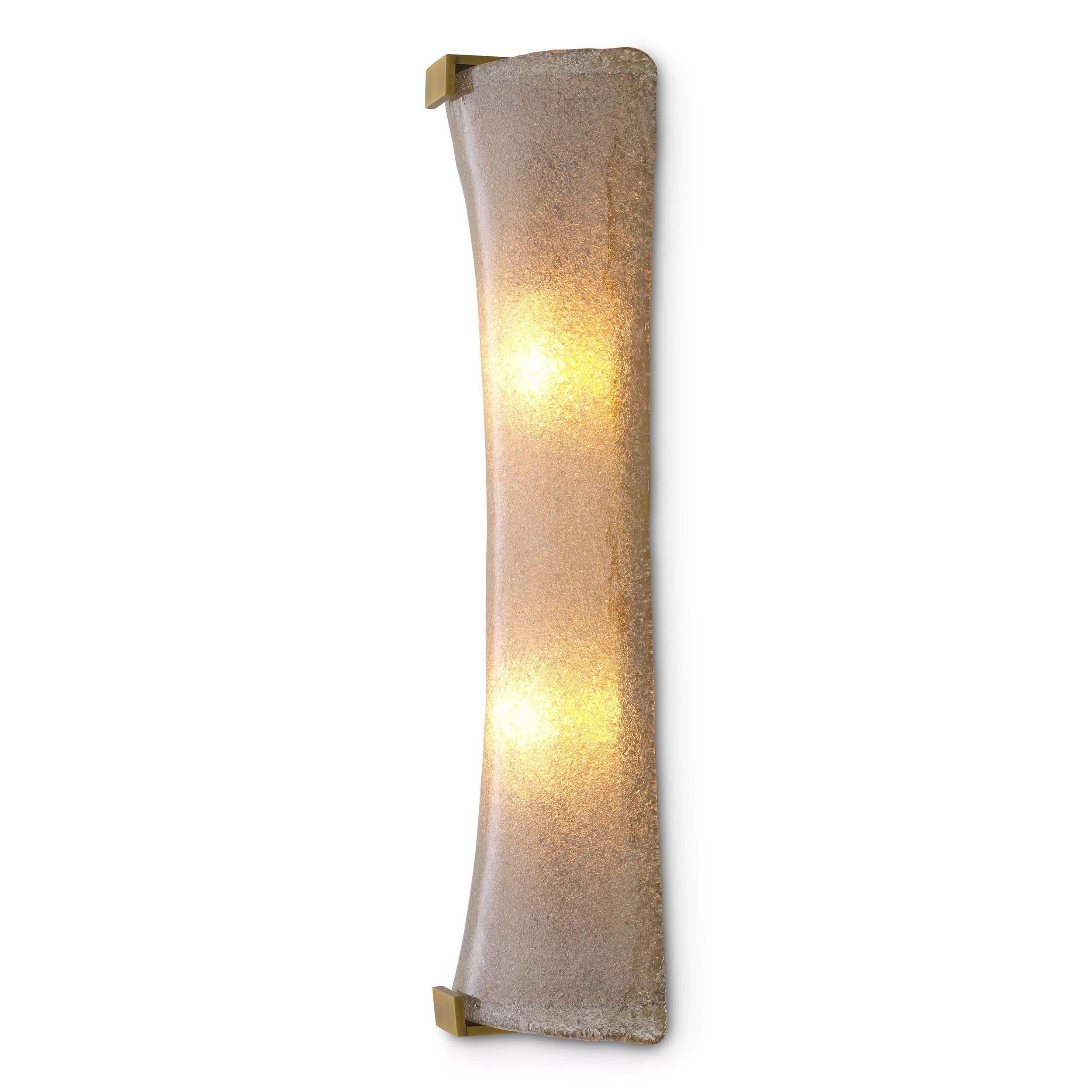 Art Deco Style Brass and Textured Glass Curved Wall Light In New Condition For Sale In Tourcoing, FR