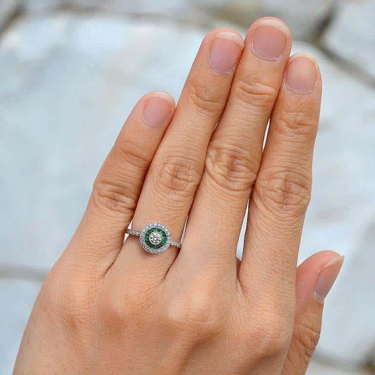 Art Deco Style Brilliant Diamond & Green Emerald Engagement Platinum Ring For Sale 3