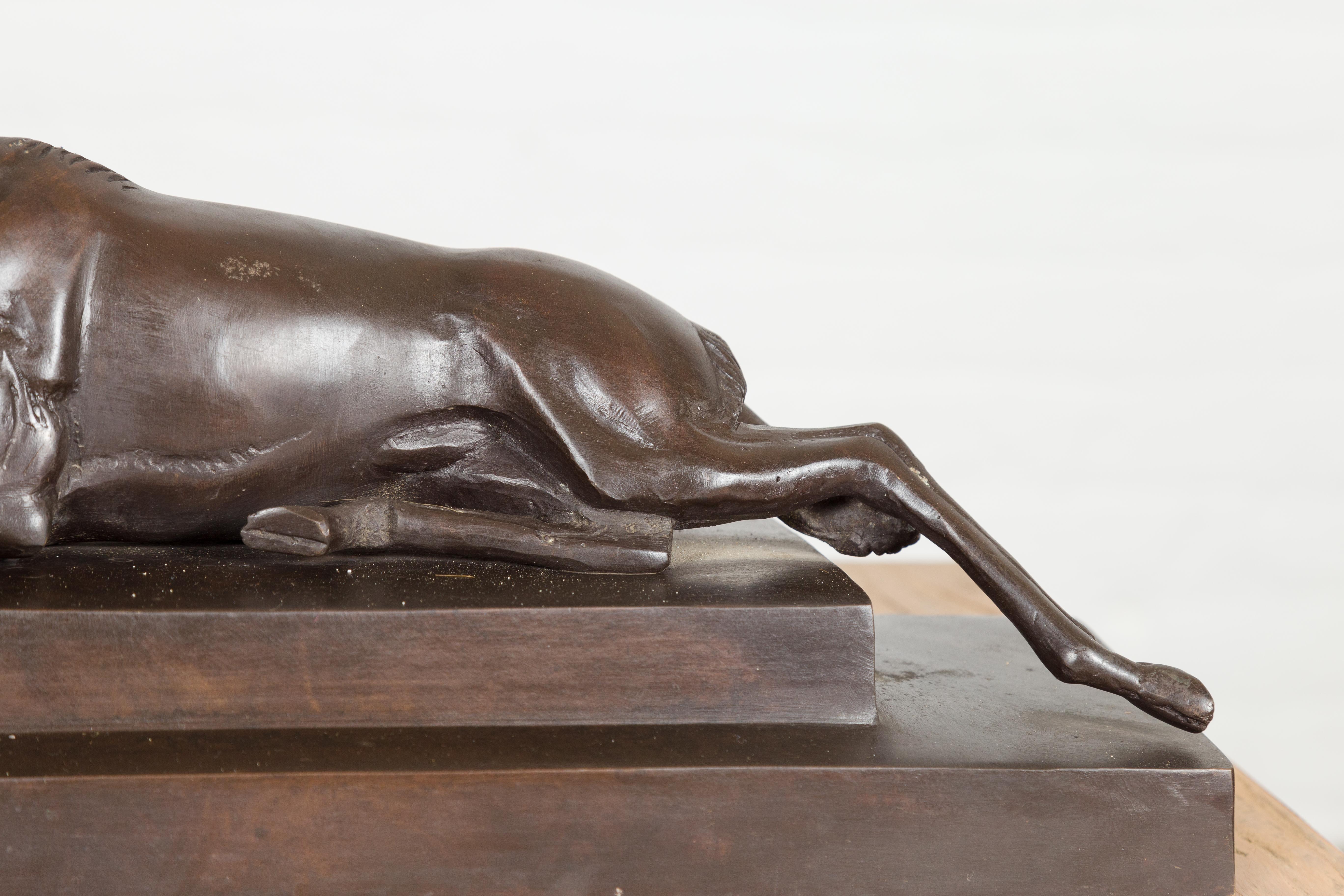 Bronze Gazelle im Art-déco-Stil auf gestufter Sockel nach Pierre Le Faguays 2