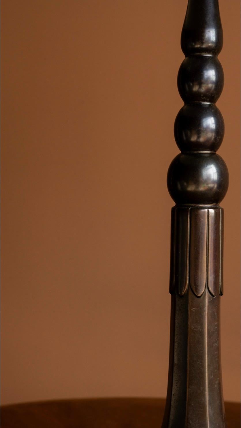 Art Deco Style Bronze Lamp In Good Condition For Sale In Brooklyn, NY