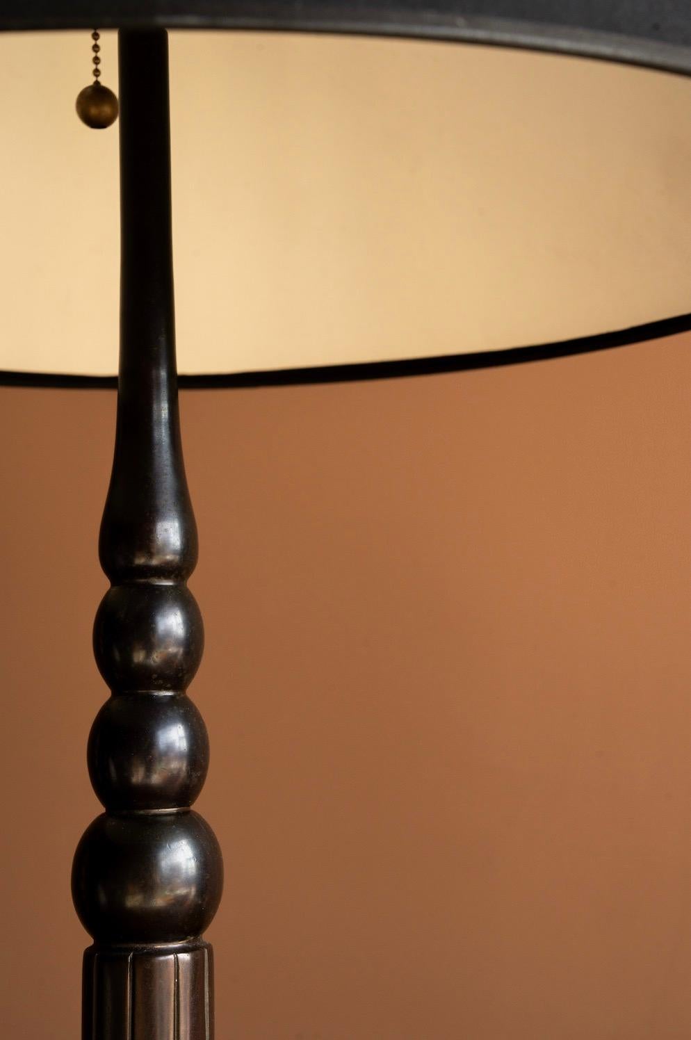 20th Century Art Deco Style Bronze Lamp For Sale