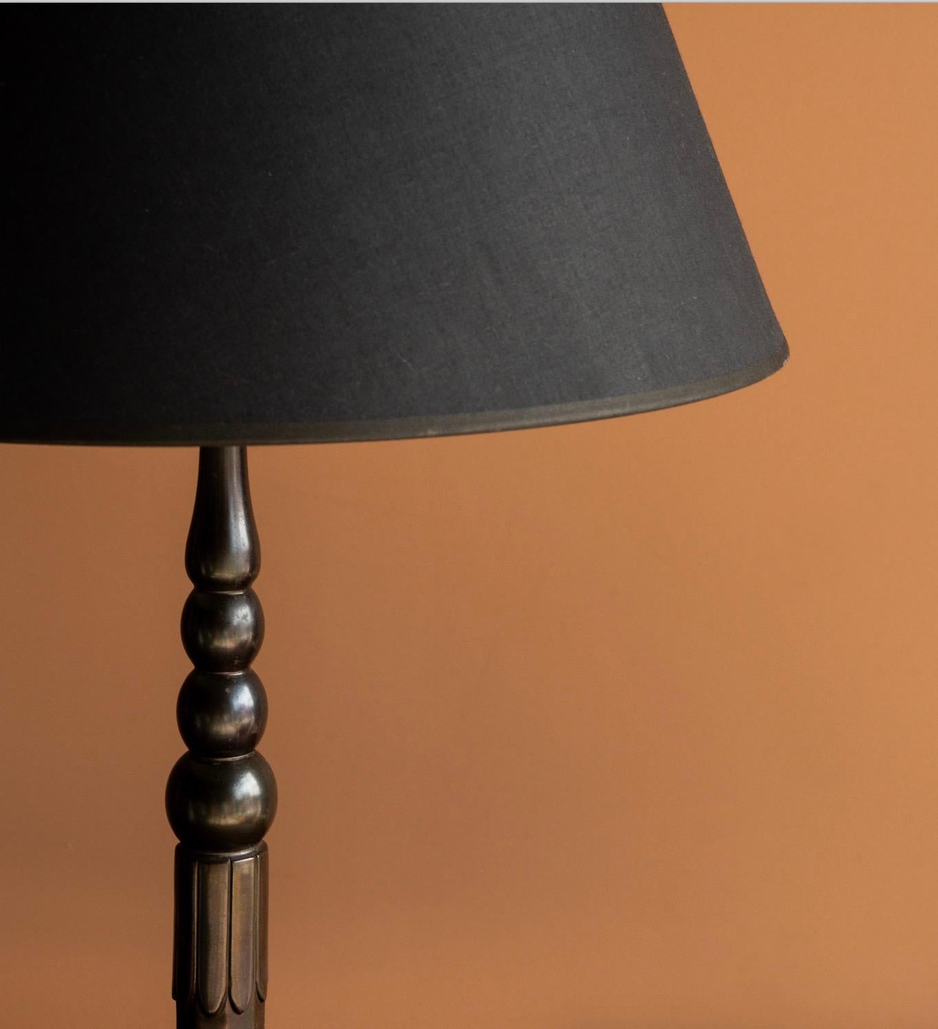 Art Deco Style Bronze Lamp For Sale 1