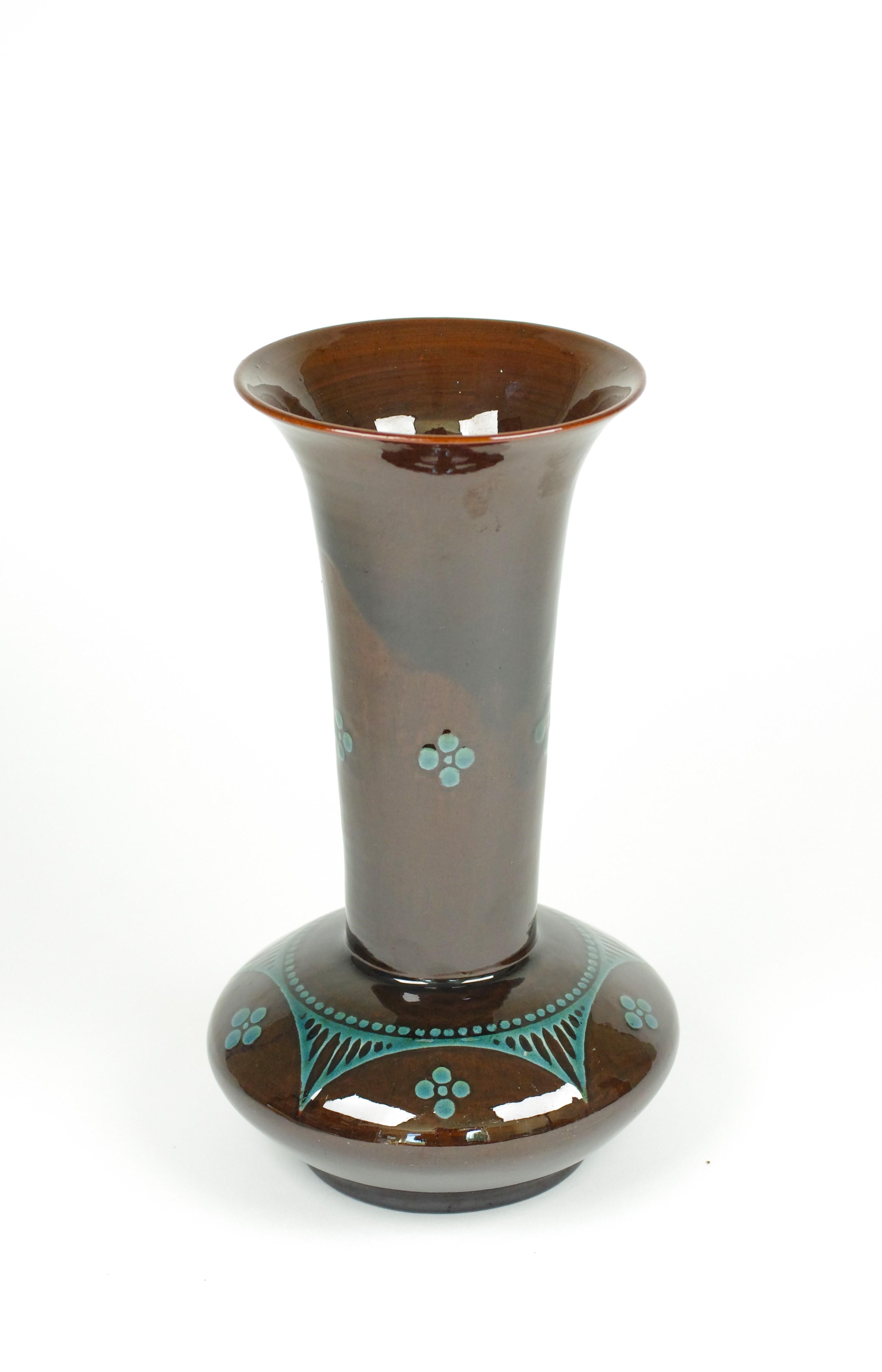 Europeo Vaso marrone in stile Art déco in vendita