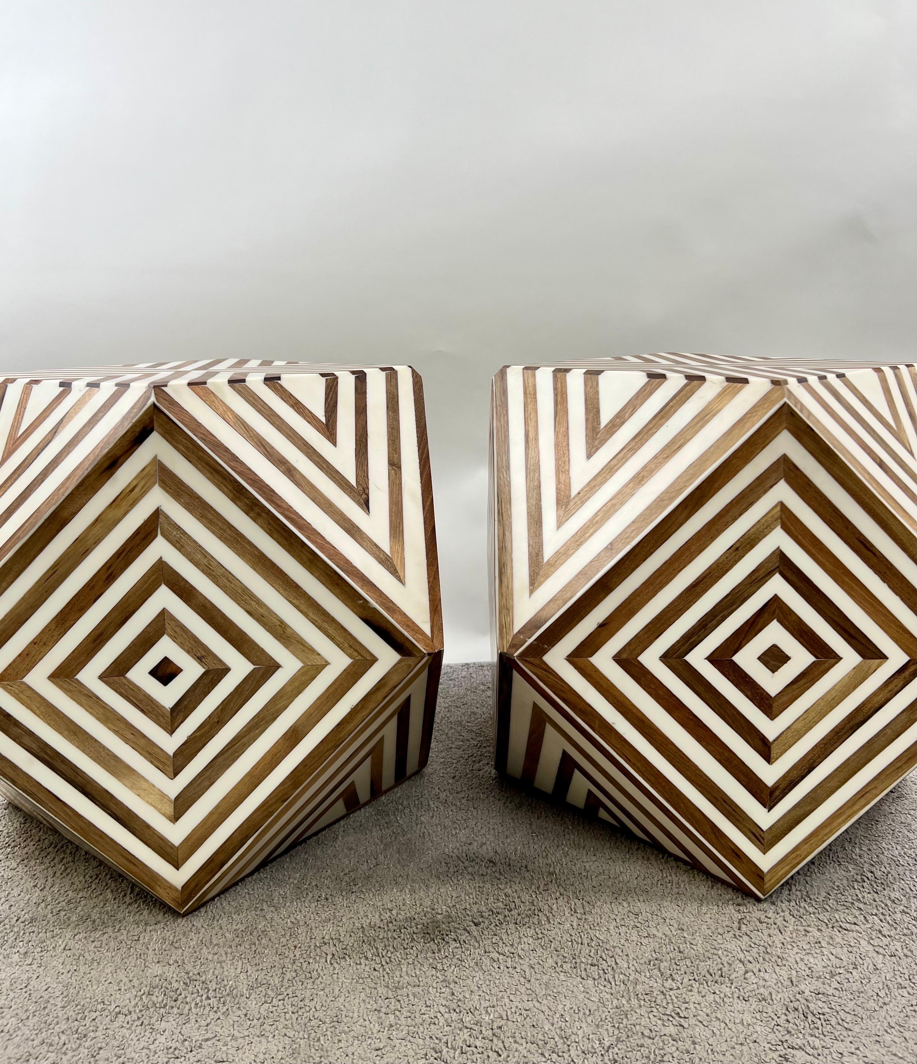 Art Deco Style Brown & White Sculptural Resin & Walnut Side or End Table, a Pair For Sale 1