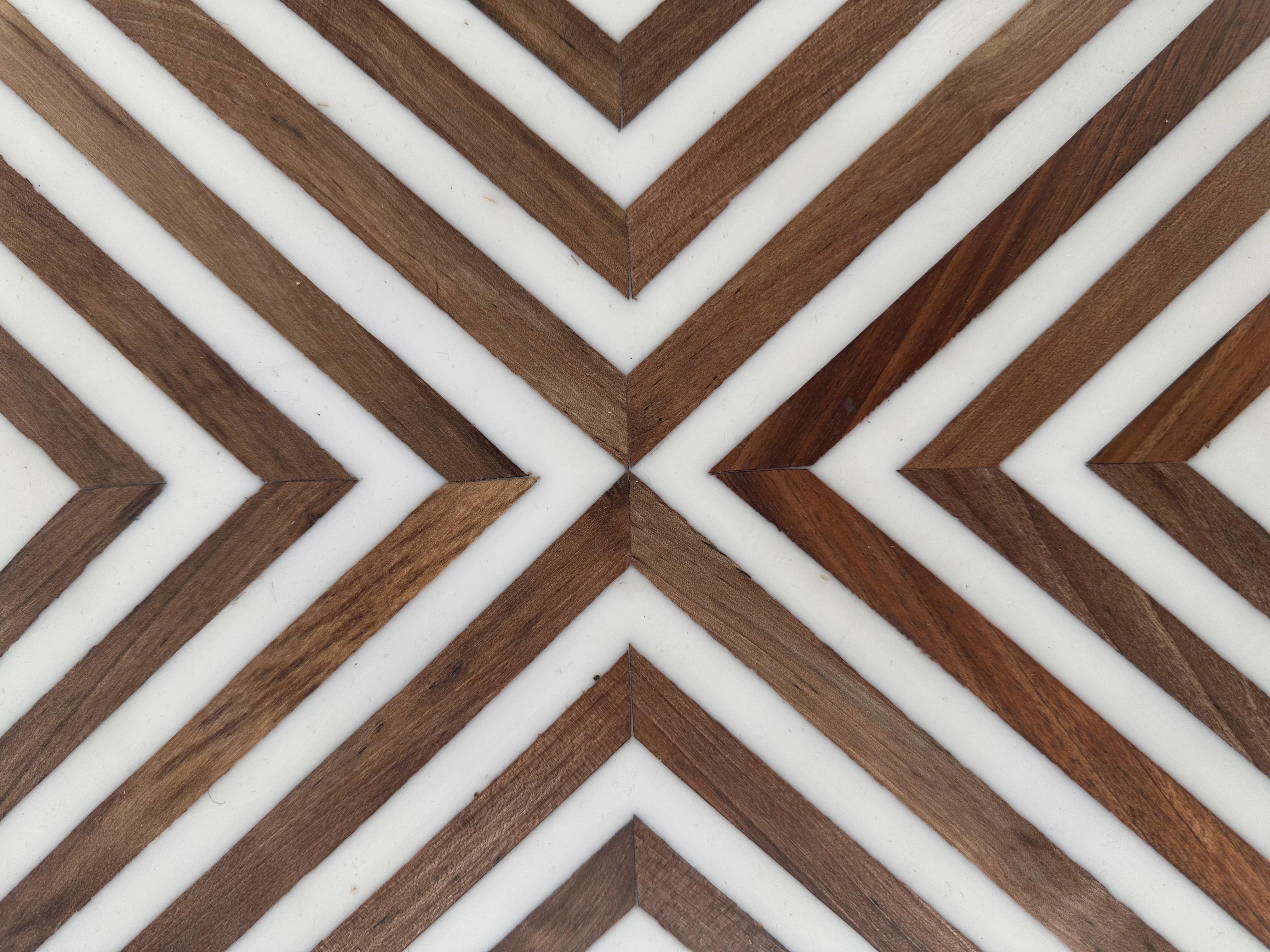 Art Deco Style Brown & White Sculptural Resin & Walnut Side or End Table, a Pair For Sale 3