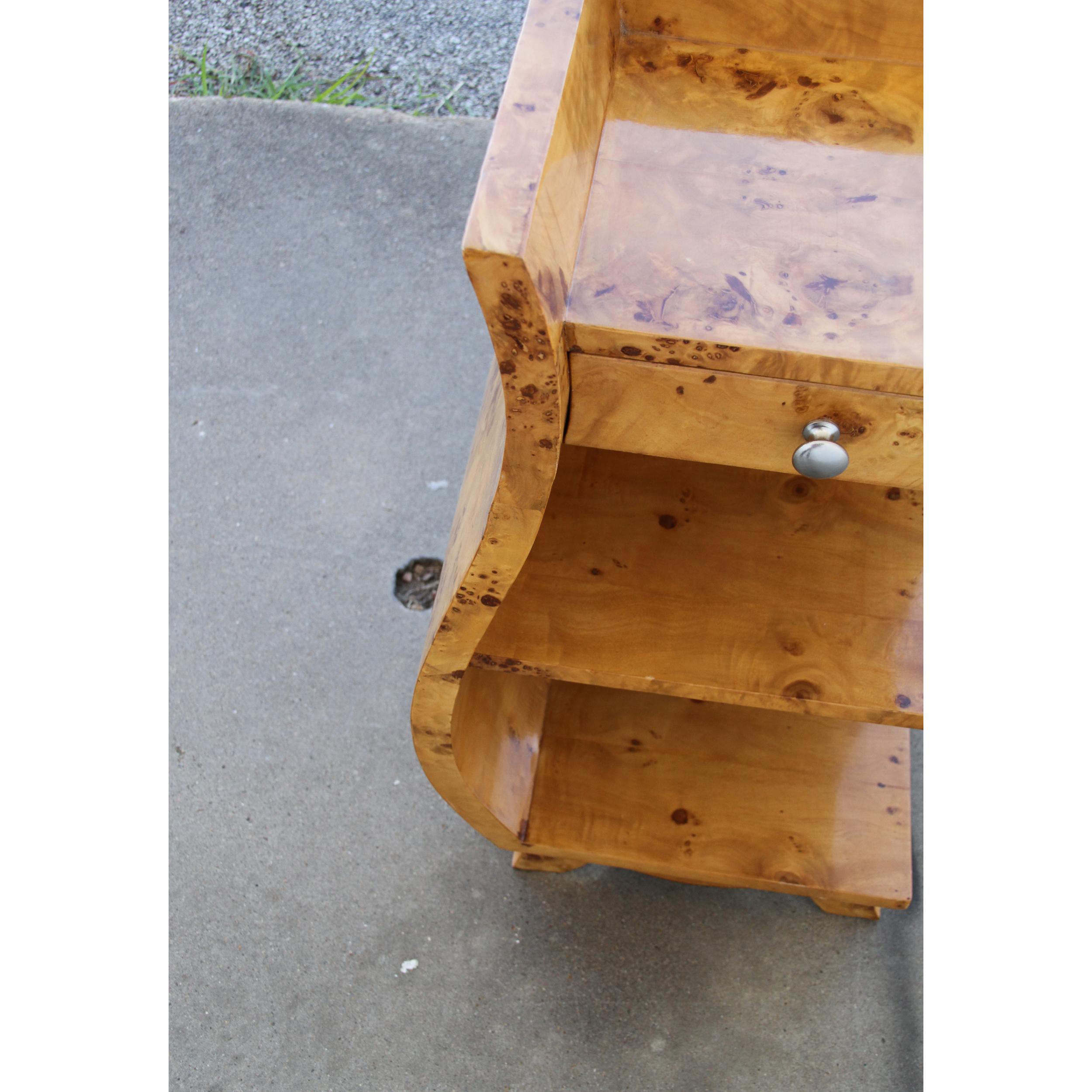 Art Deco Style Burled Nightstands with shelves In Good Condition For Sale In Pasadena, TX