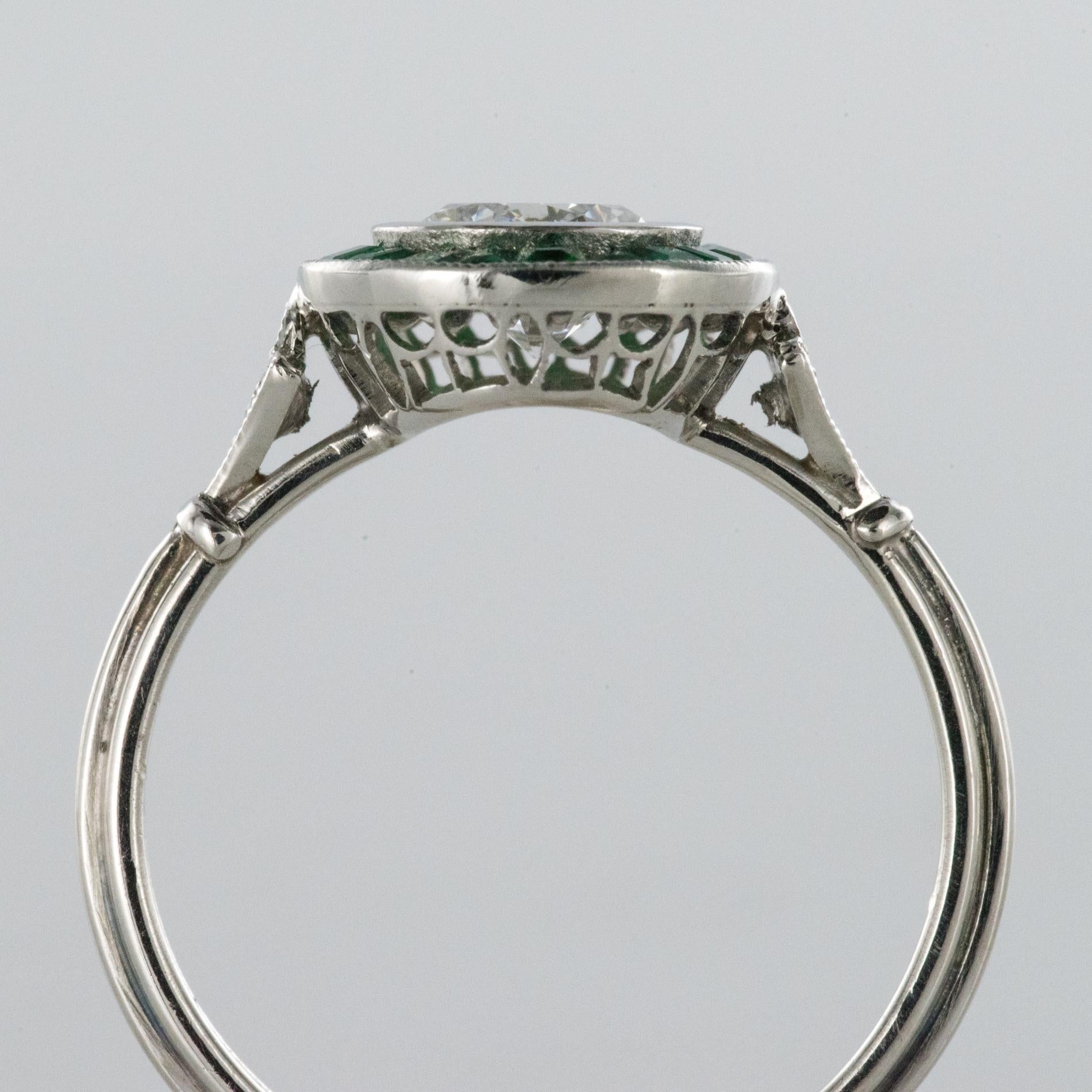Art Deco Style Calibrated Emerald Diamonds Platinium Cluster Ring 4