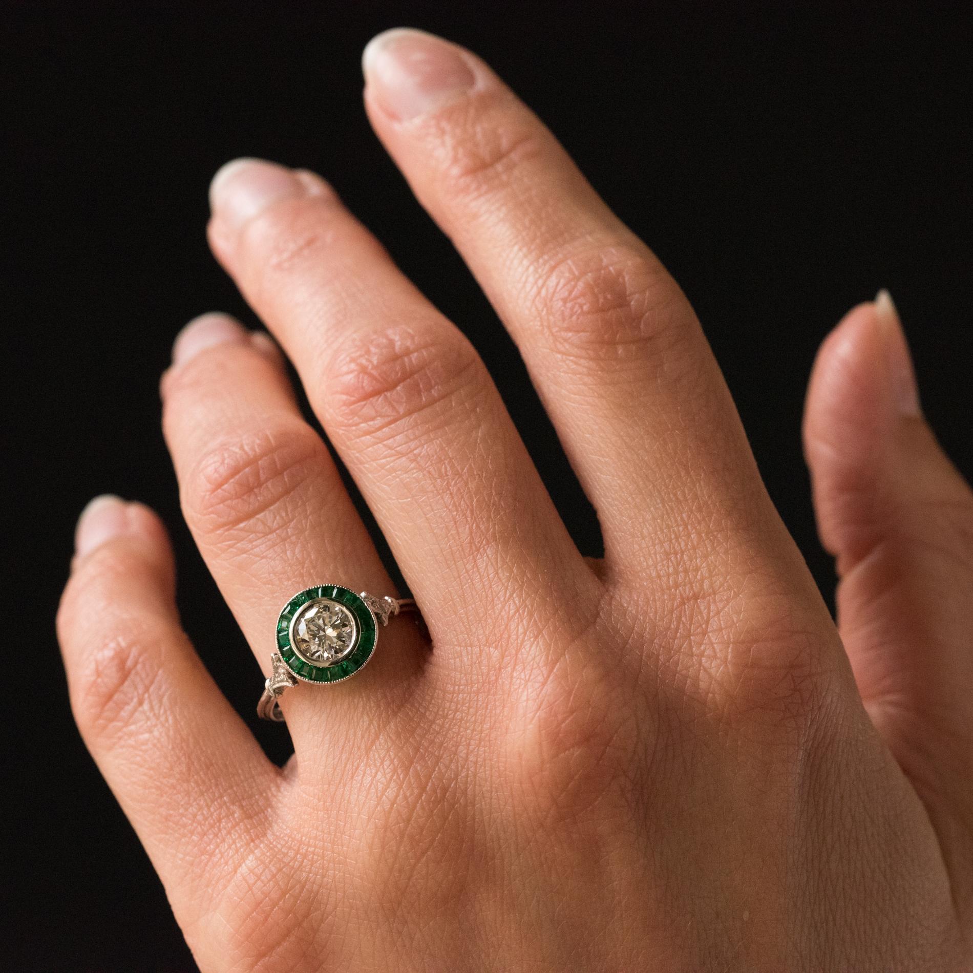 Art Deco Style Calibrated Emerald Diamonds Platinium Cluster Ring 5