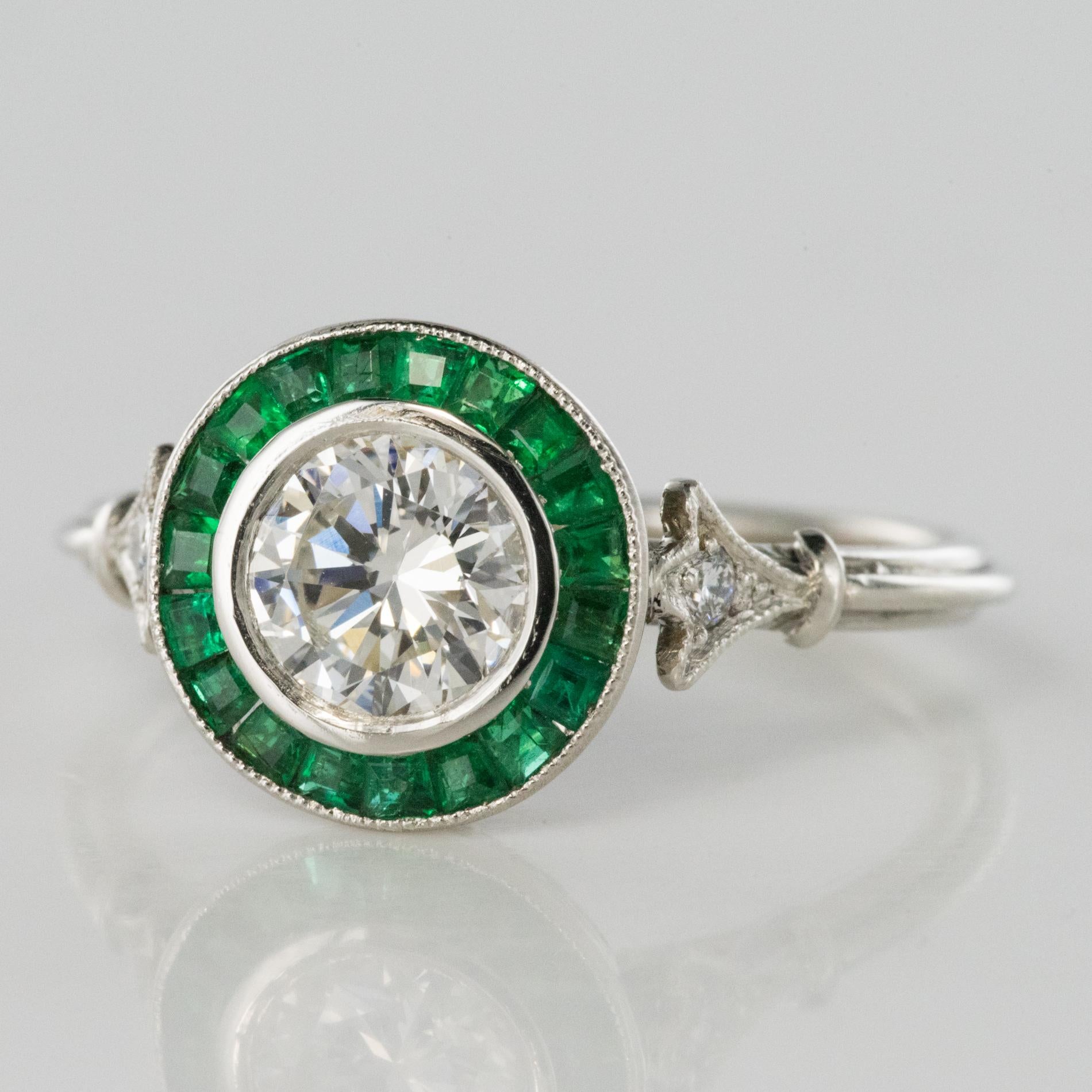 Women's Art Deco Style Calibrated Emerald Diamonds Platinium Cluster Ring