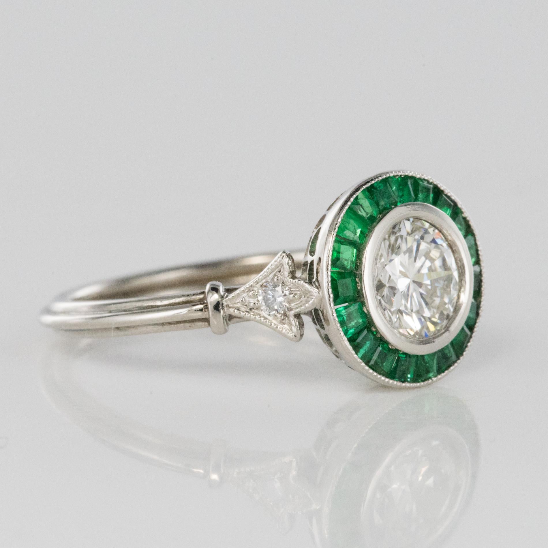 Art Deco Style Calibrated Emerald Diamonds Platinium Cluster Ring 3