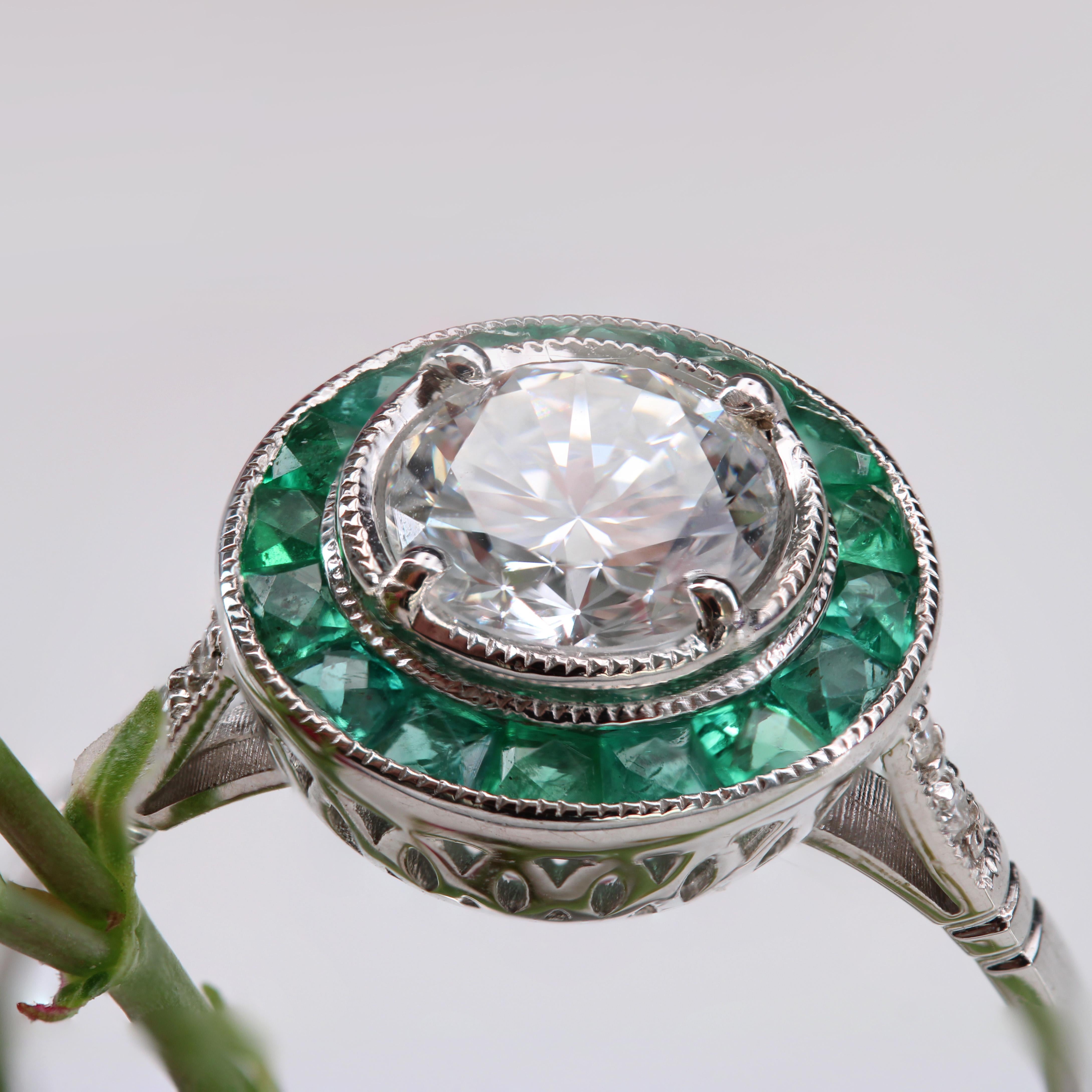 Art Deco Style Calibrated Emerald D.VVS2 Diamonds 18 Karat White Gold Ring For Sale 8