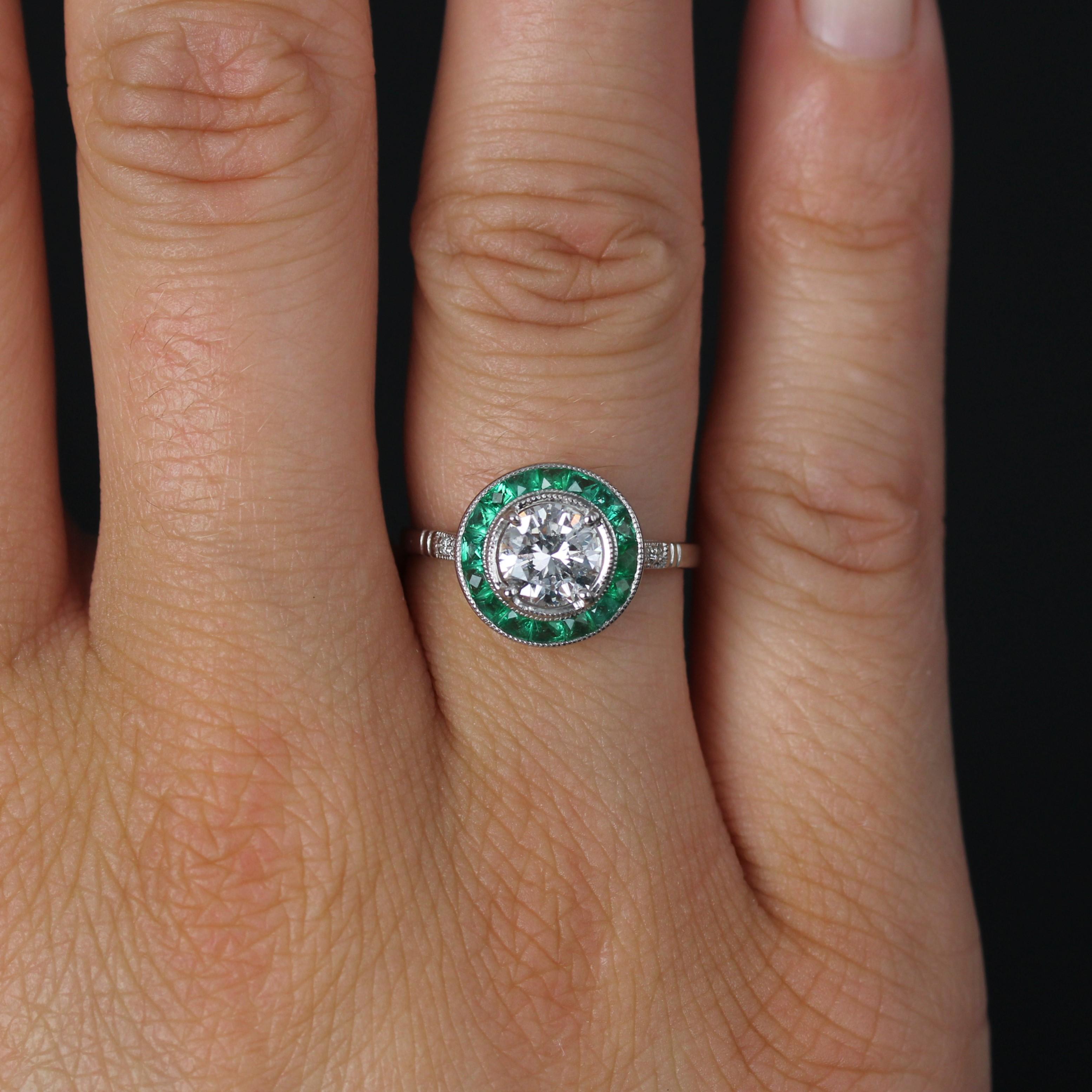 Art Deco Style Calibrated Emerald D.VVS2 Diamonds 18 Karat White Gold Ring For Sale 1