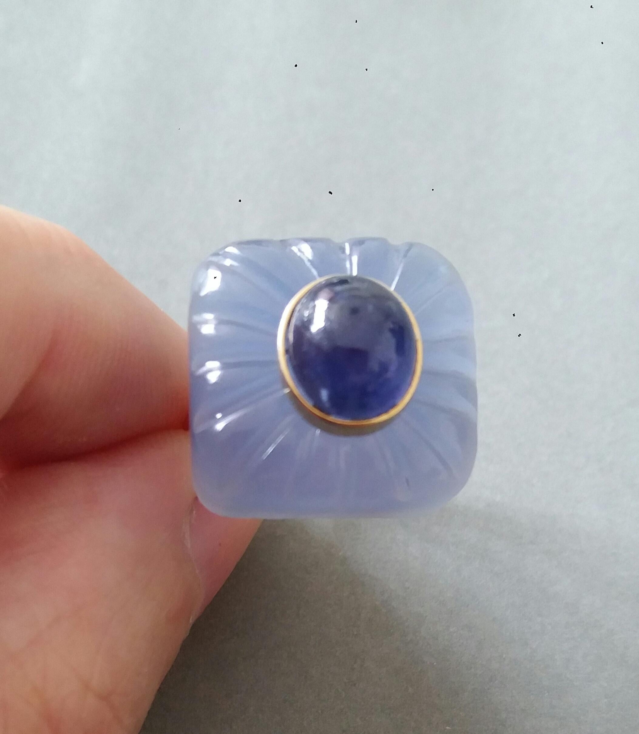 Art Deco Style Carved Chalcedony Cushion Cab Blue Sapphire Gold Cocktail Ring For Sale 8