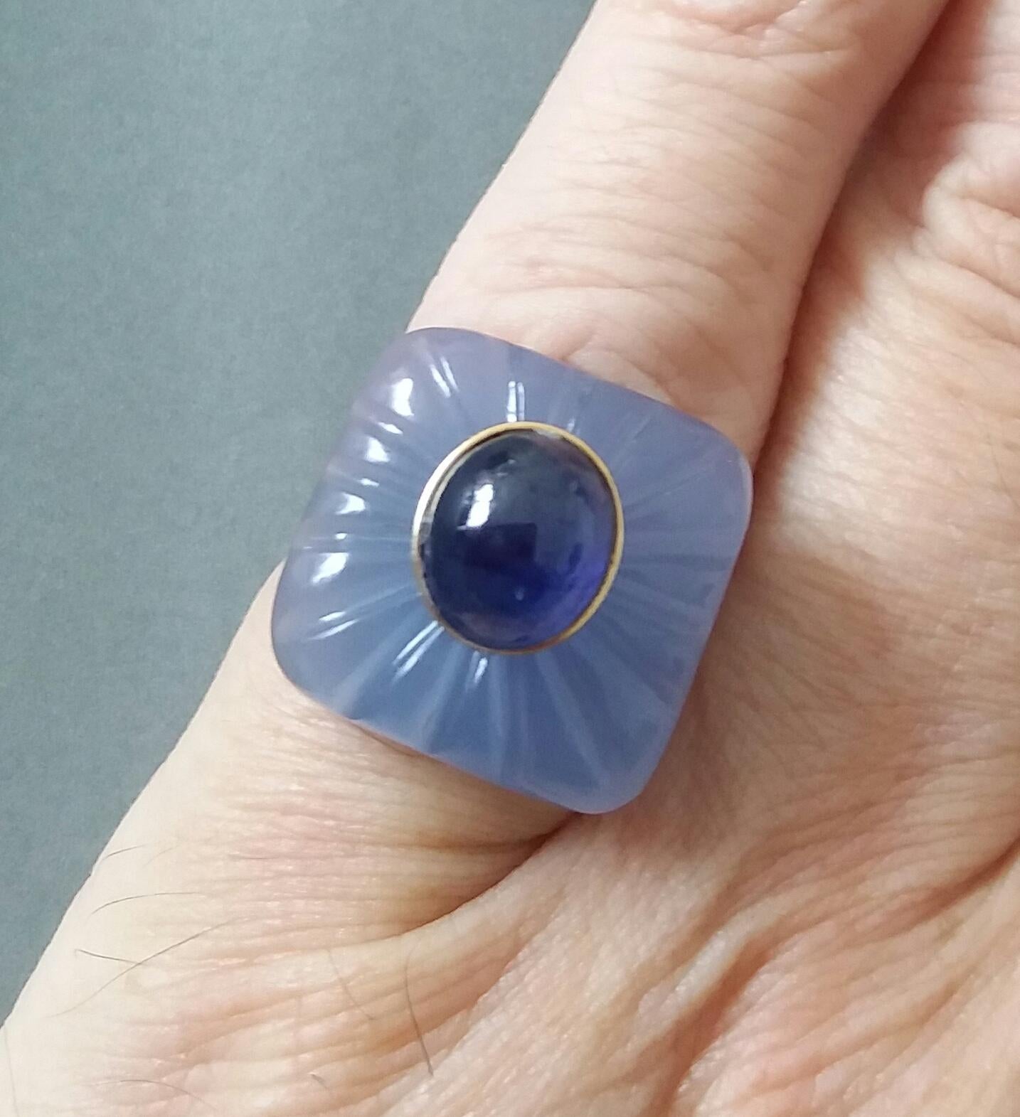 Art Deco Style Carved Chalcedony Cushion Cab Blue Sapphire Gold Cocktail Ring For Sale 11