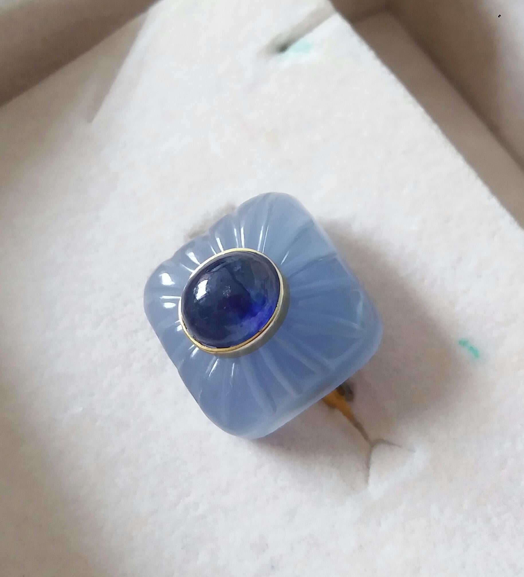 Art Deco Style Carved Chalcedony Cushion Cab Blue Sapphire Gold Cocktail Ring For Sale 13
