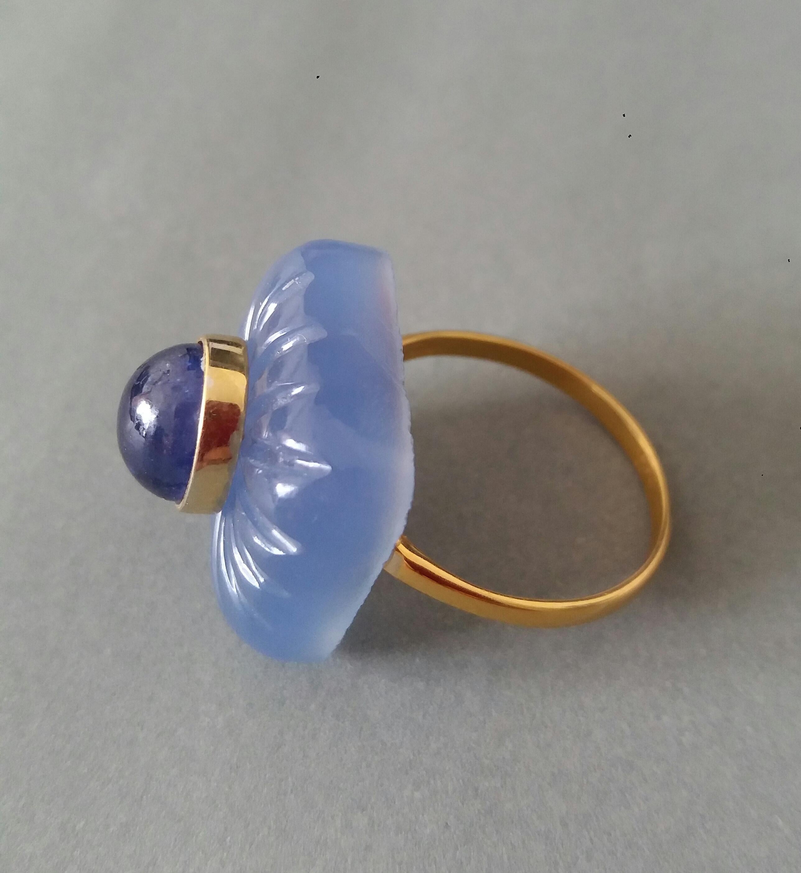 Art Deco Style Carved Chalcedony Cushion Cab Blue Sapphire Gold Cocktail Ring For Sale 3