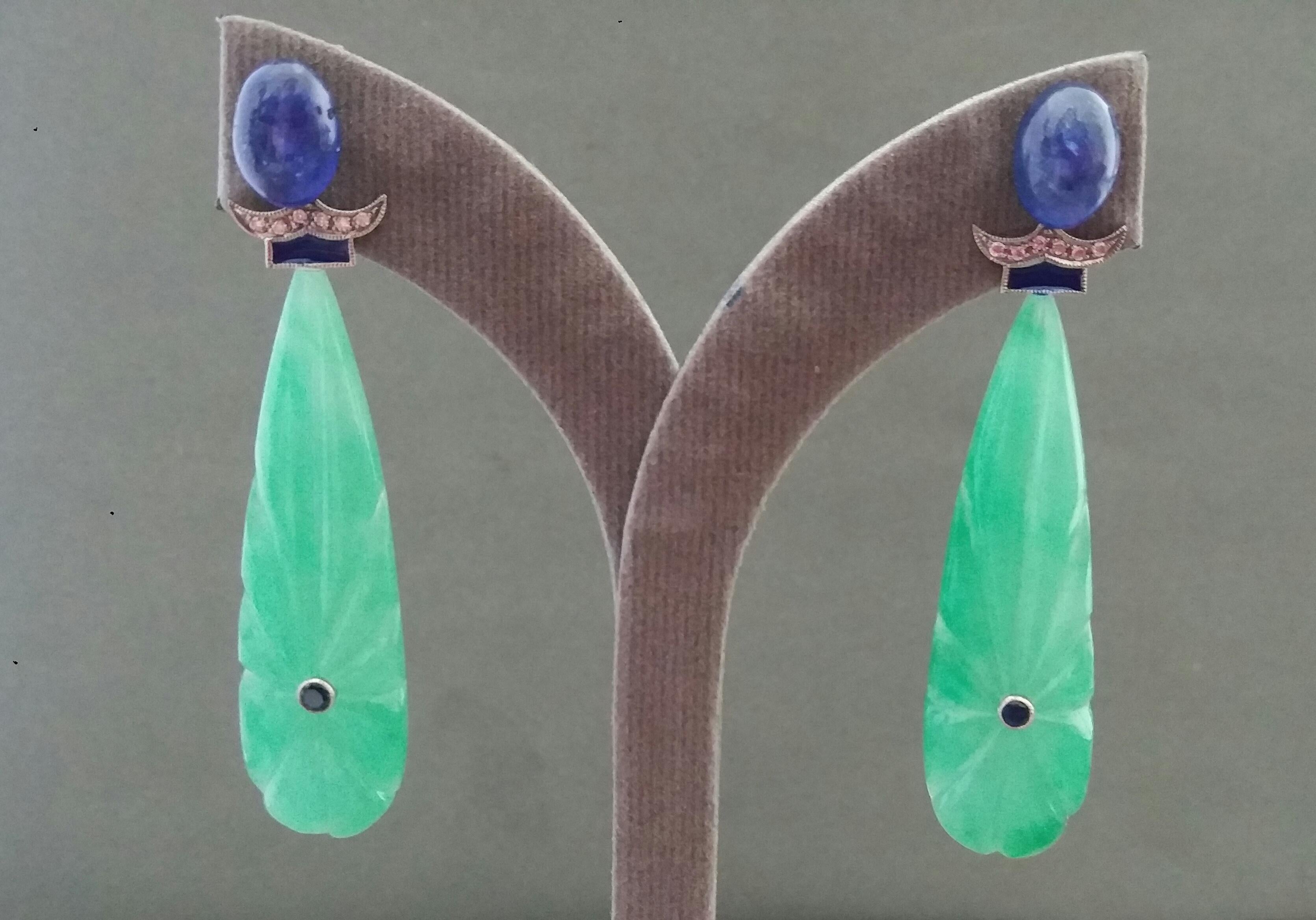 Boucles d'oreilles en goutte de style Art déco en or, diamants et émail bleu, en jade sculpté et saphir bleu en vente 4