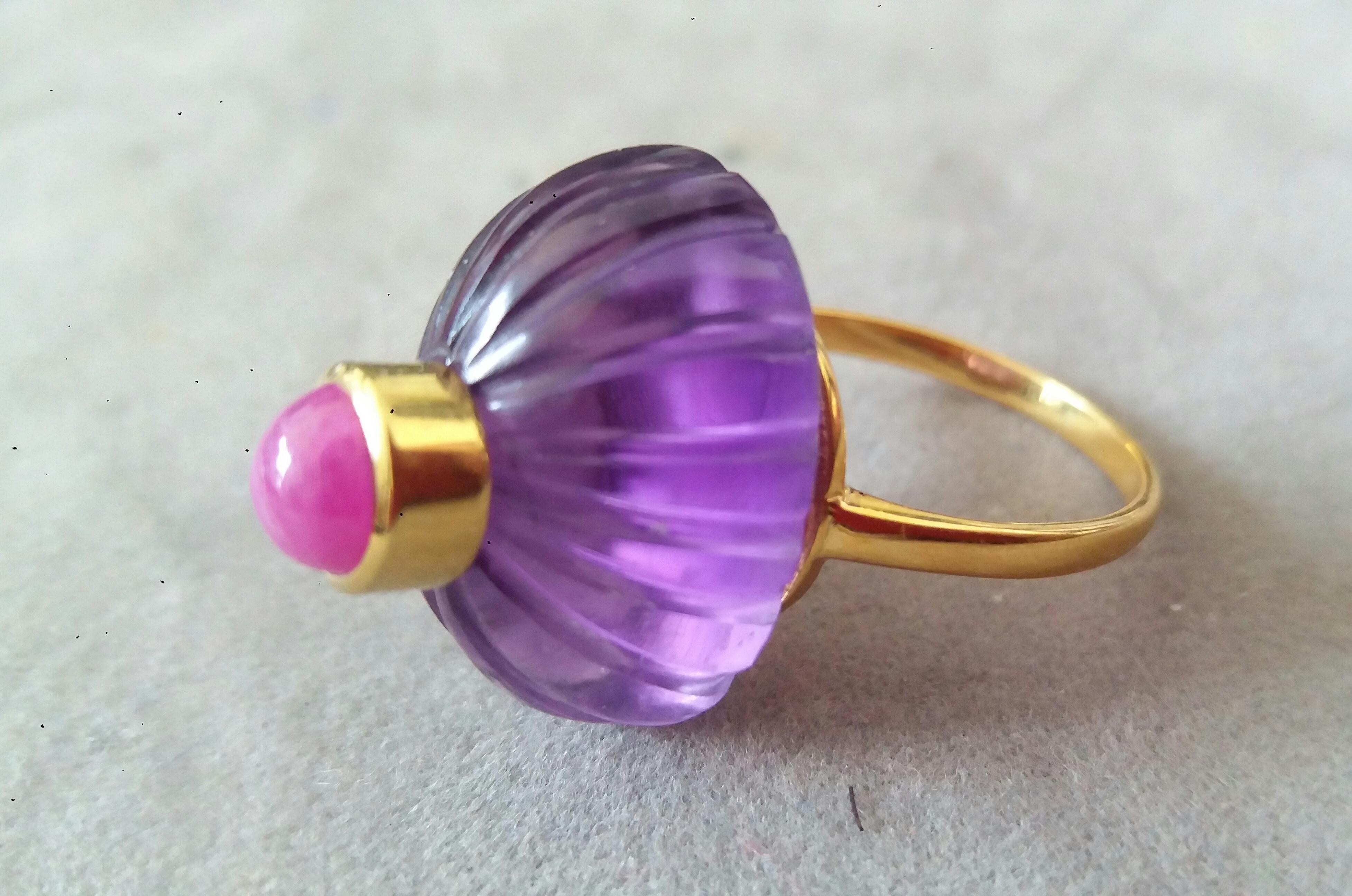 For Sale:  Art Deco Style Carved Oval Amethyst Round Ruby Cab 14k Yellow Gold Cocktail Ring 4