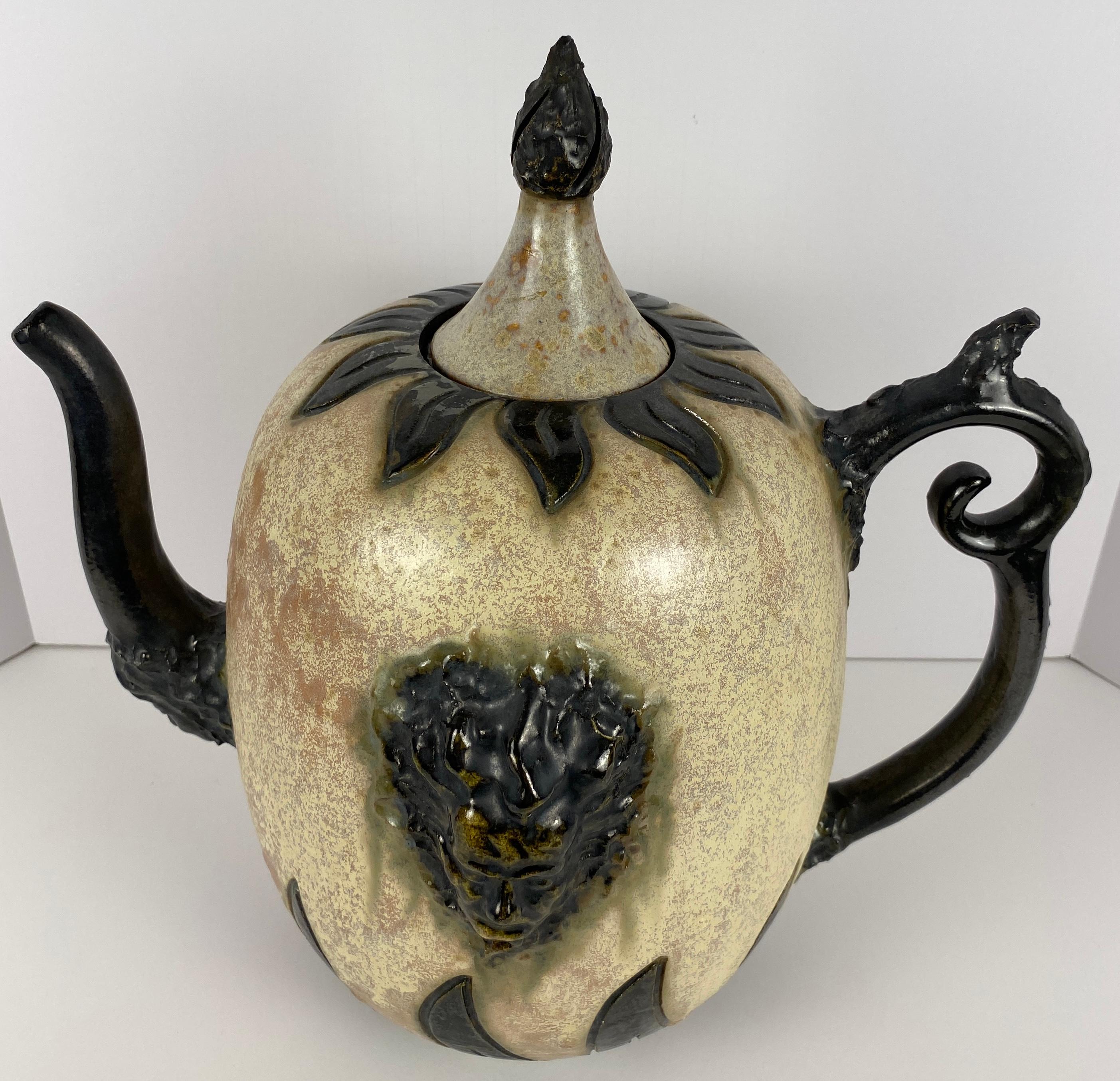 Belge Vase en céramique de style Art Déco, Vase en poterie d'art du début du 20e siècle par S. Hublet en vente