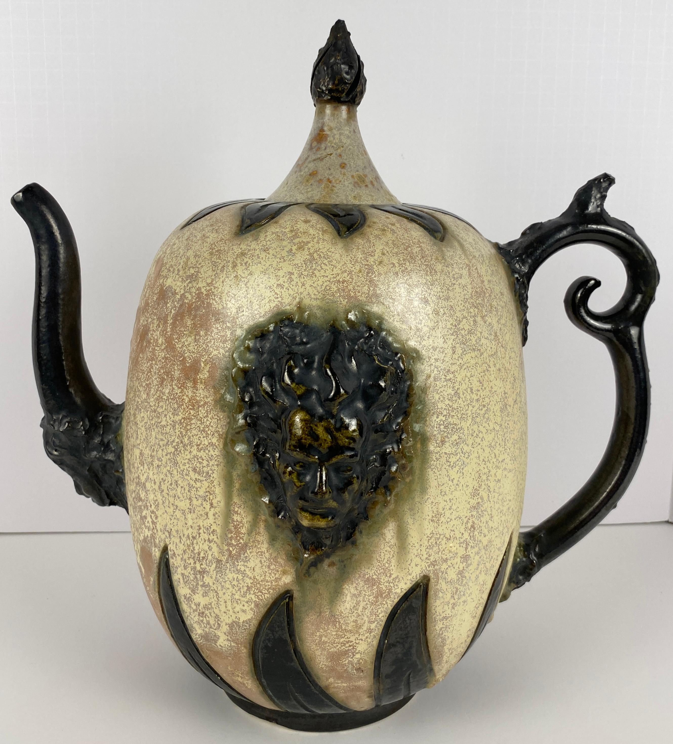 Vernissé Vase en céramique de style Art Déco, Vase en poterie d'art du début du 20e siècle par S. Hublet en vente