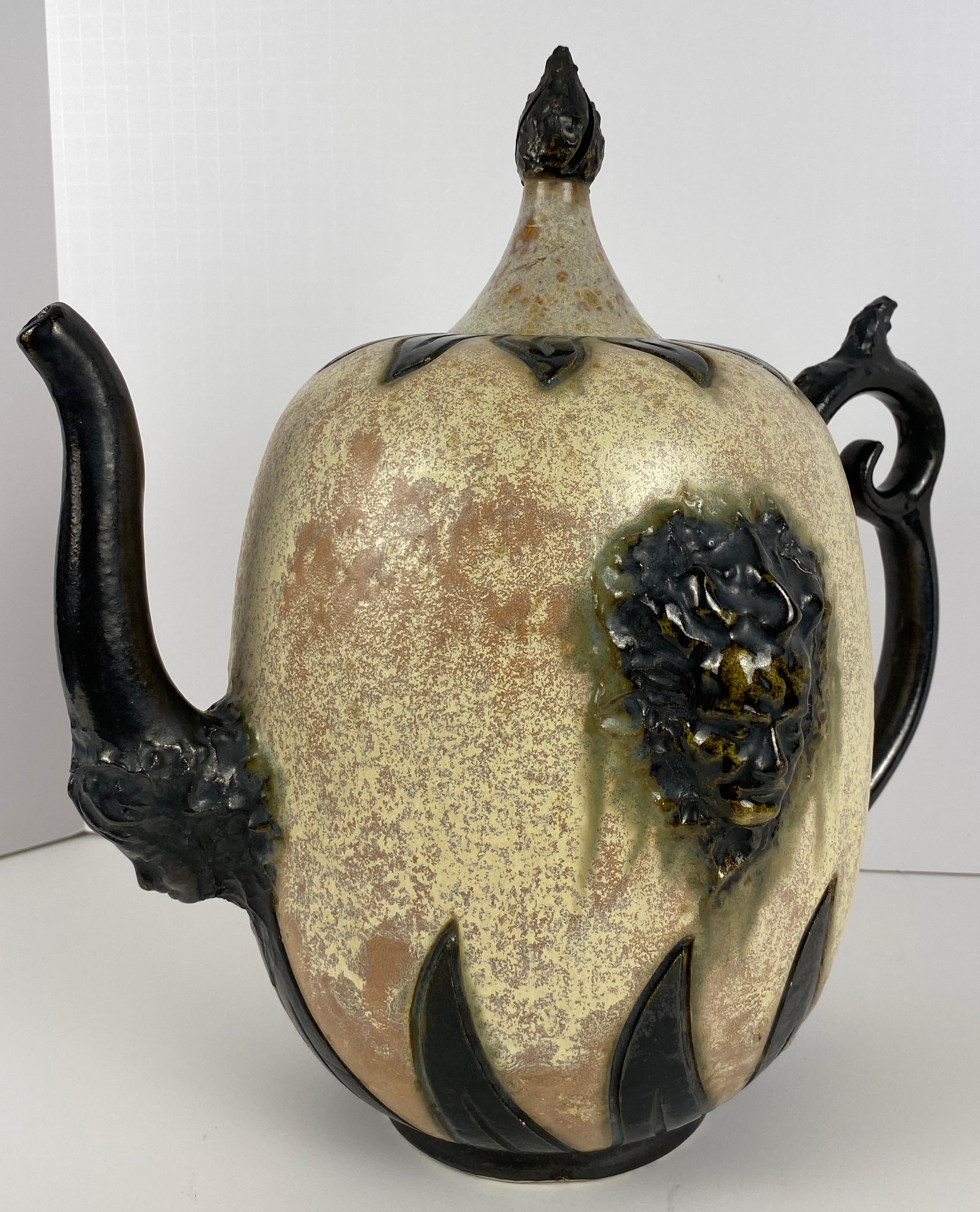 Céramique Vase en céramique de style Art Déco, Vase en poterie d'art du début du 20e siècle par S. Hublet en vente